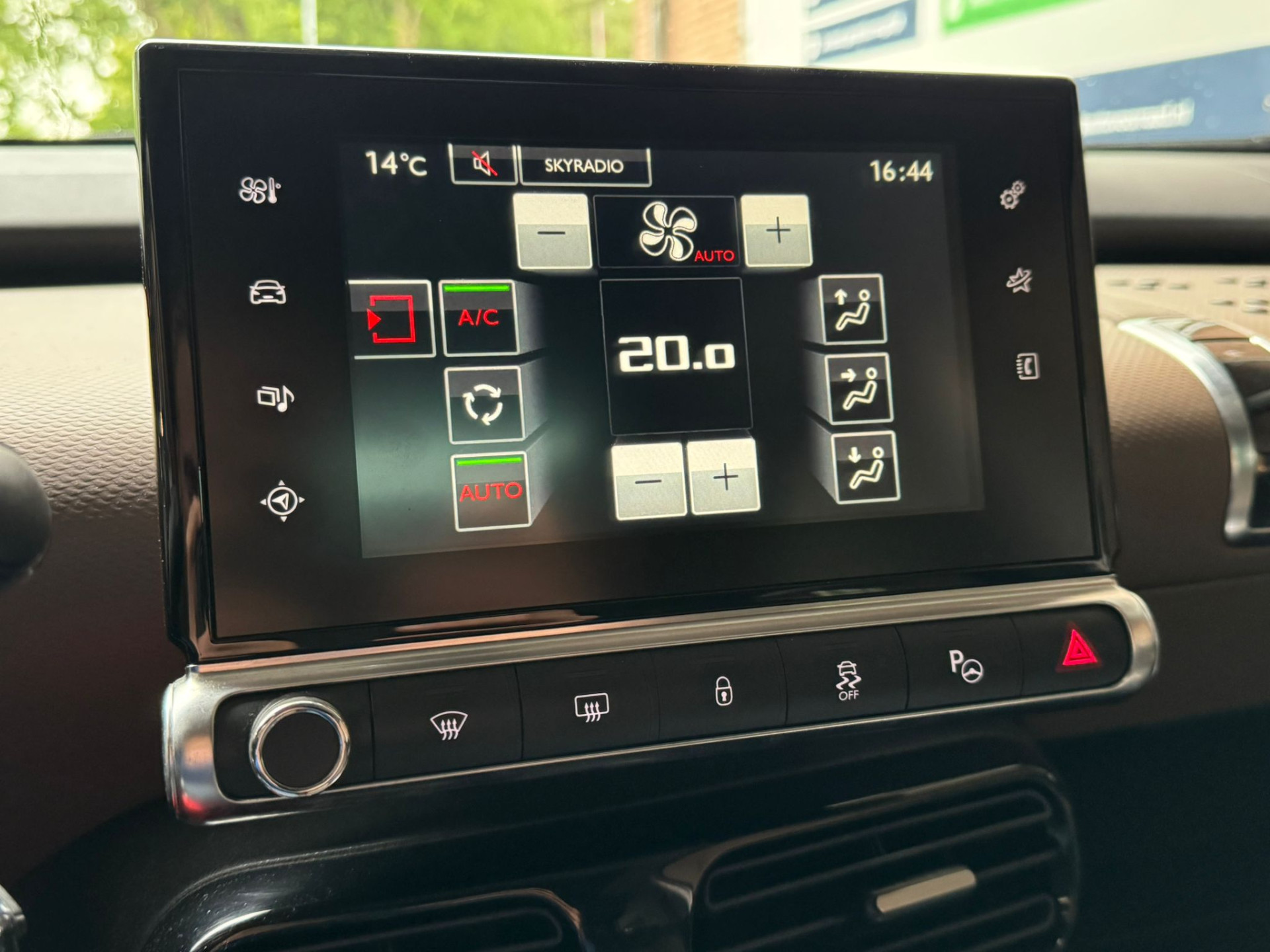 Foto van Citroen C4 Cactus