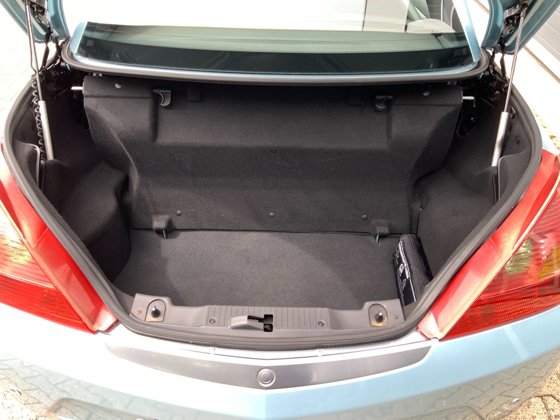 Foto van Opel Tigra