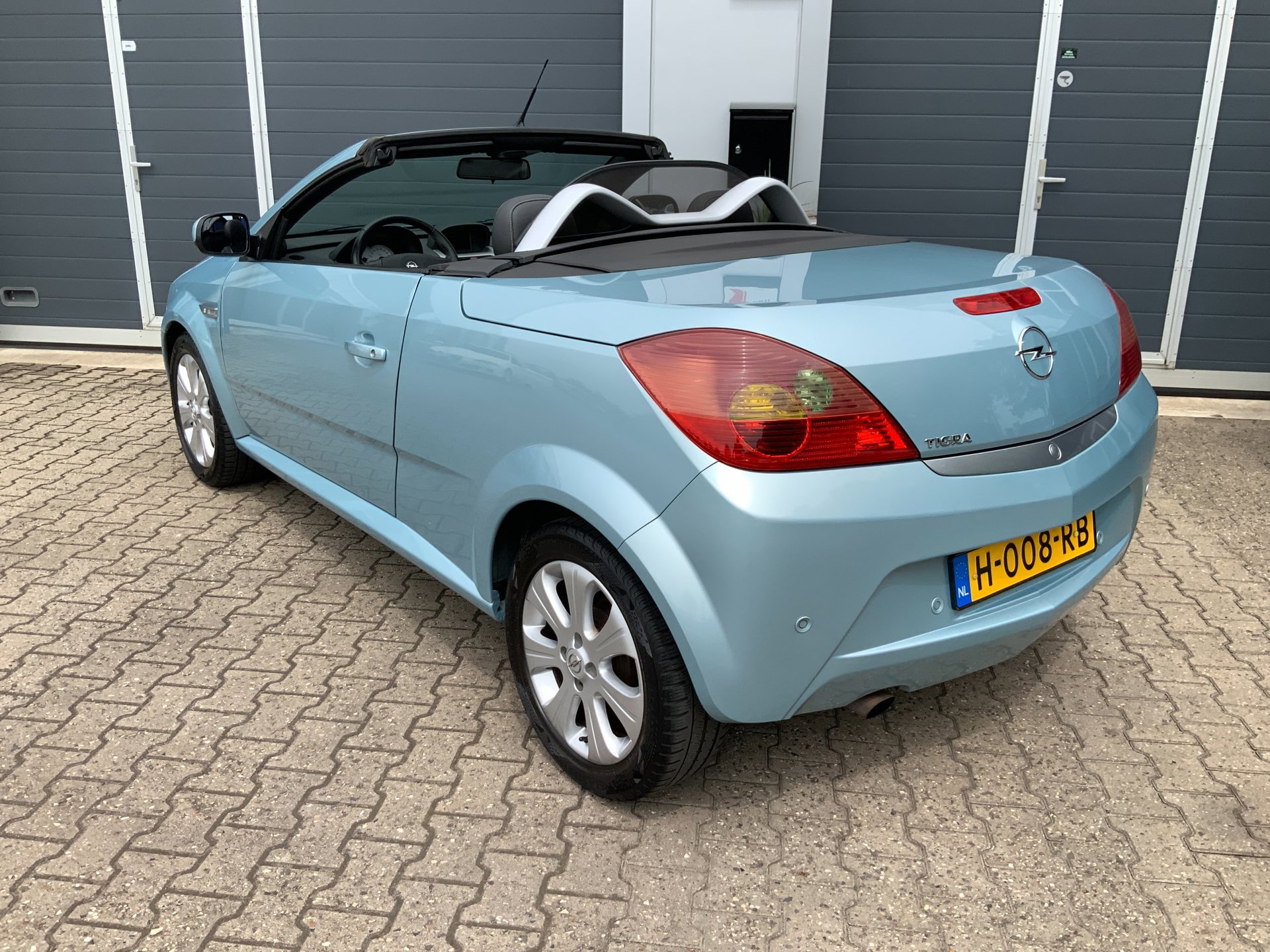 Foto van Opel Tigra