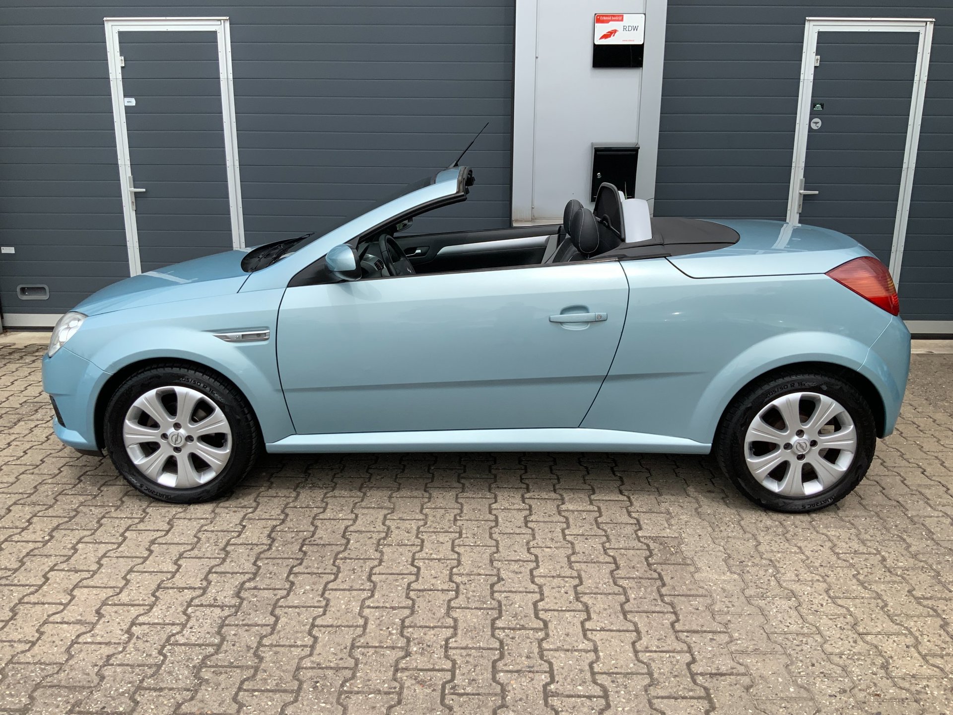Foto van Opel Tigra