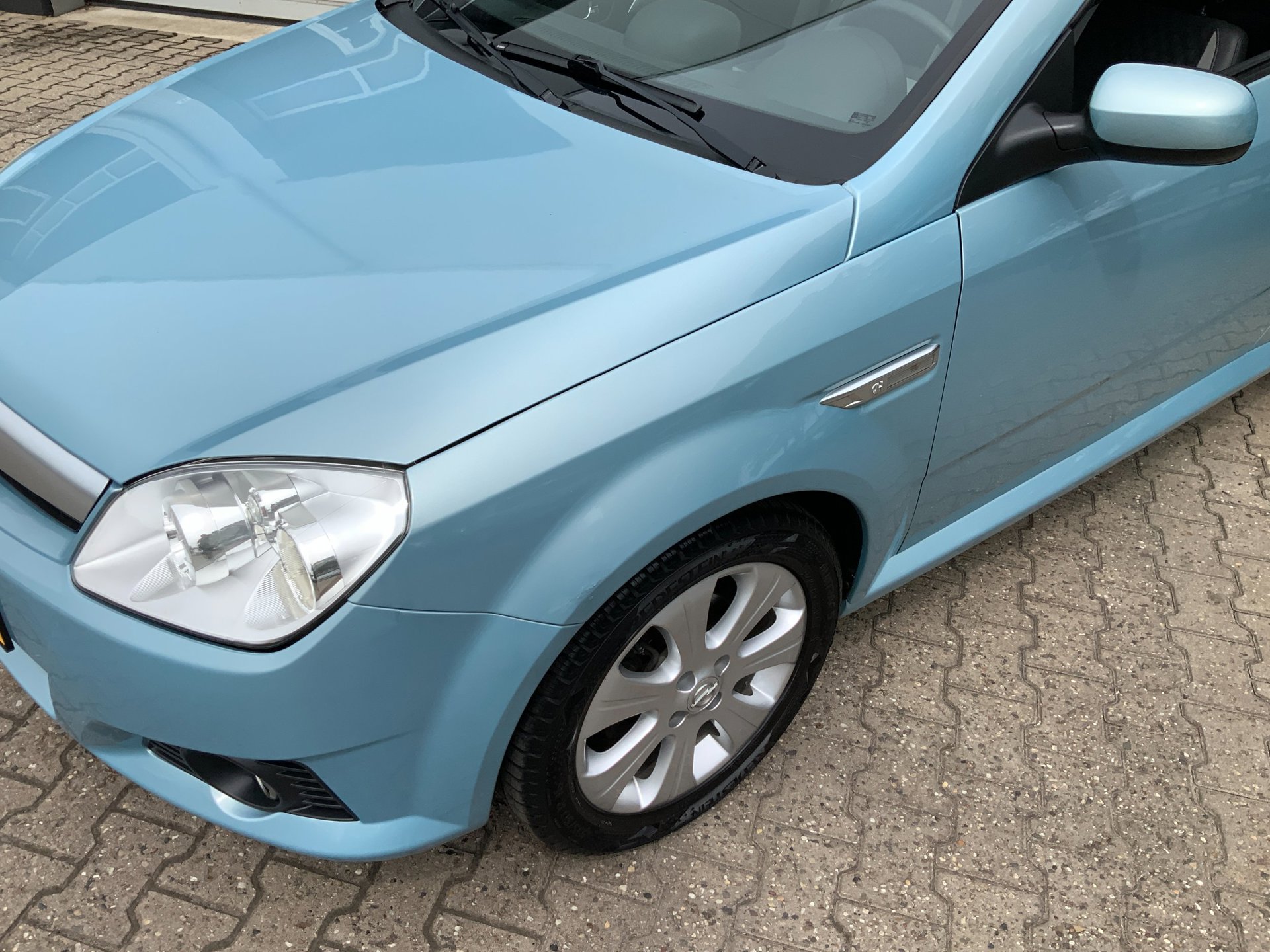 Foto van Opel Tigra