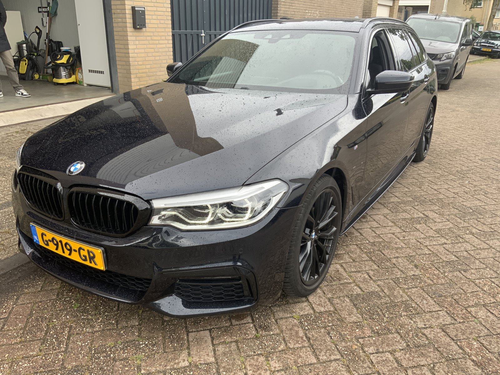 BMW 5-serie Touring 520i High Ex. Ed. 2019 - voorkant