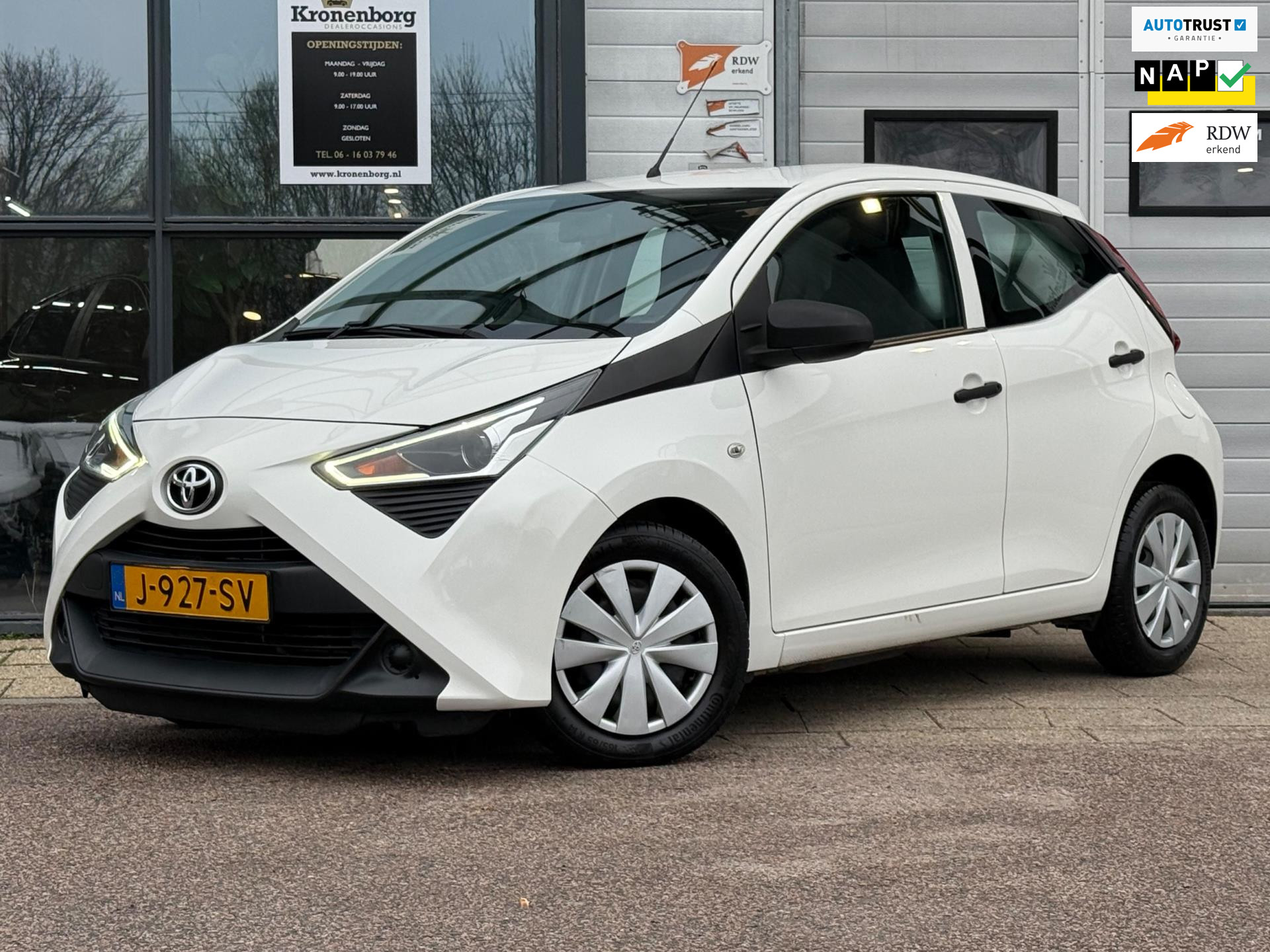 Toyota Toyota Aygo 1.0 VVT-i x-fun, CARPLAY, NAP, APK 2020 - voorkant