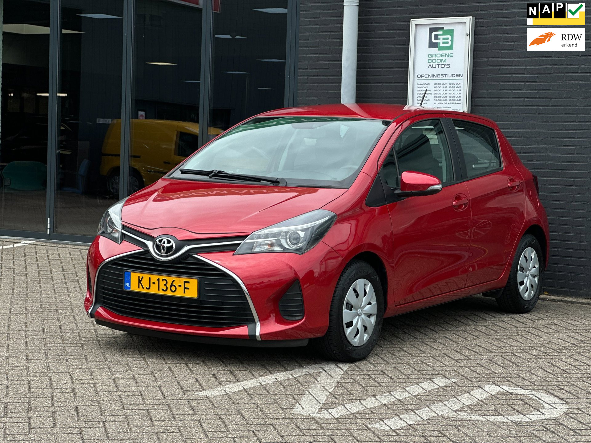 Toyota Toyota Yaris 1.0 VVT-i Aspiration/2E EIG/CAMERA/AIRCO/NAVI/NL-AUTO NAP!! 2016 - voorkant