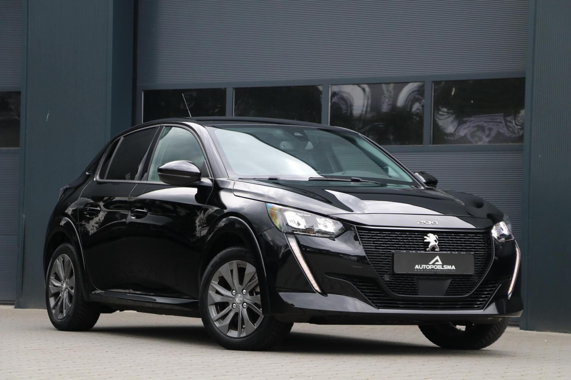Peugeot 208 EV Allure Pack 50 kWh AppleCarplay 3 Fase Camera PrivacyGlass Pdc Lmv 35000KM BJ2021 2021 - voorkant