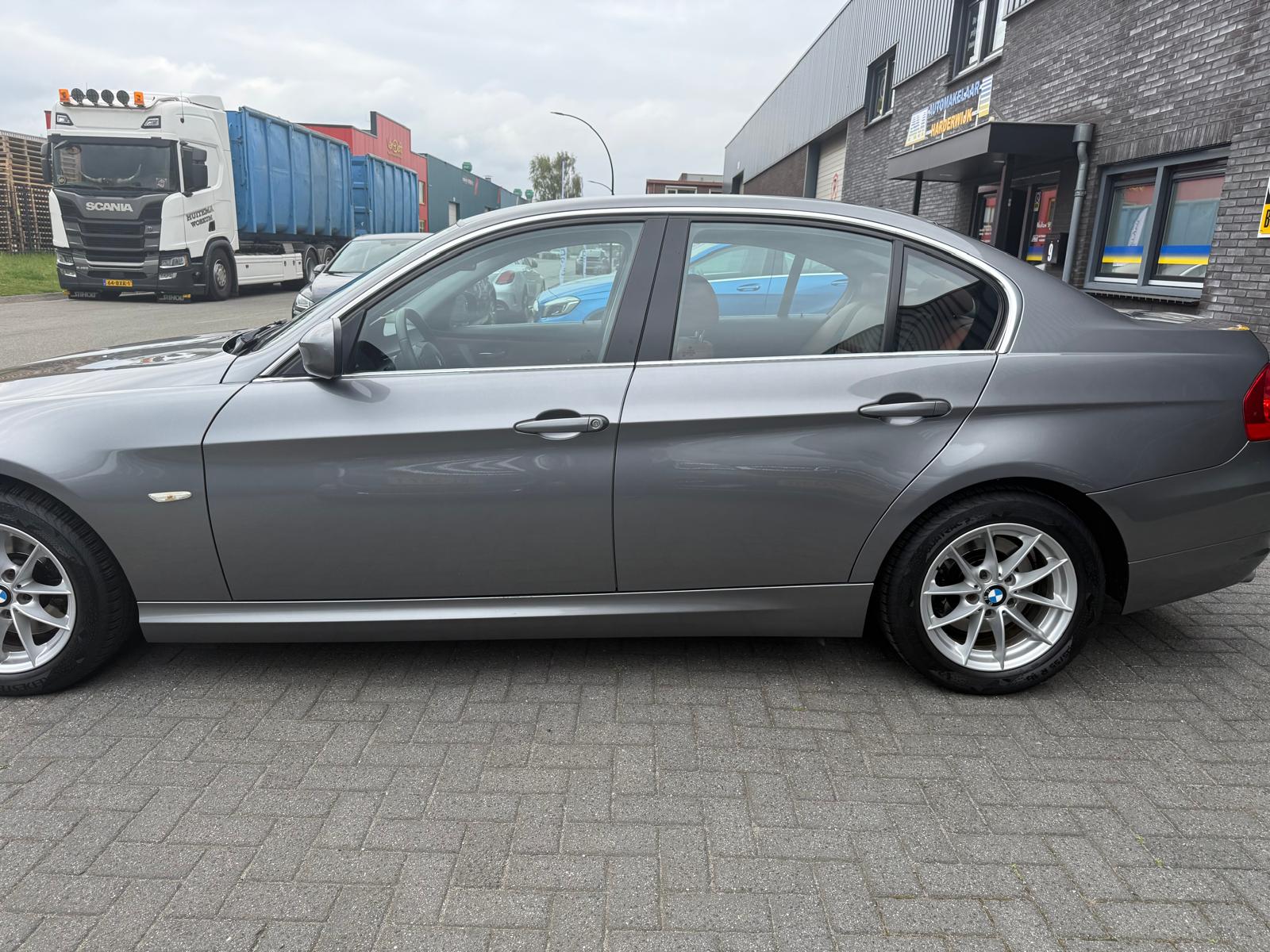 Foto van BMW 325i
