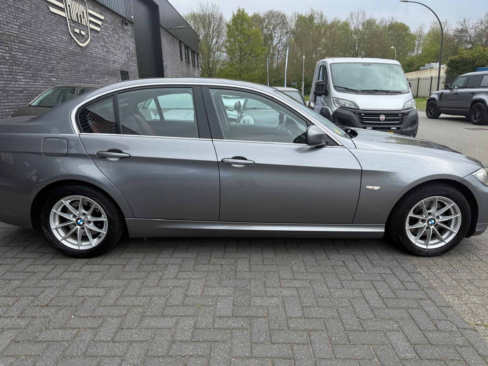 Foto van BMW 325i