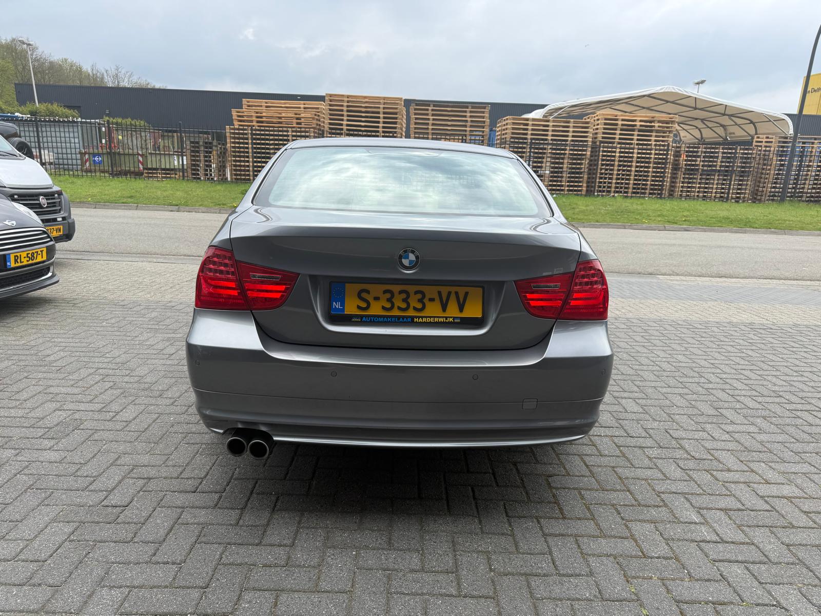 Foto van BMW 325i