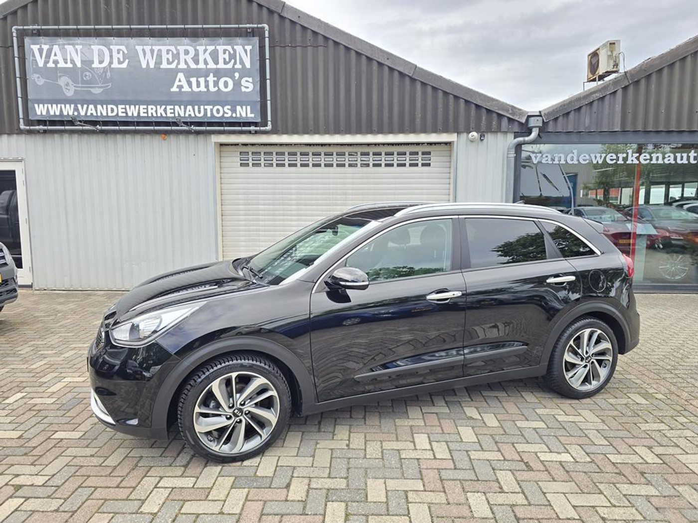 Kia Niro 1.6 GDi Hybrid ExecutiveLine 2018 - voorkant