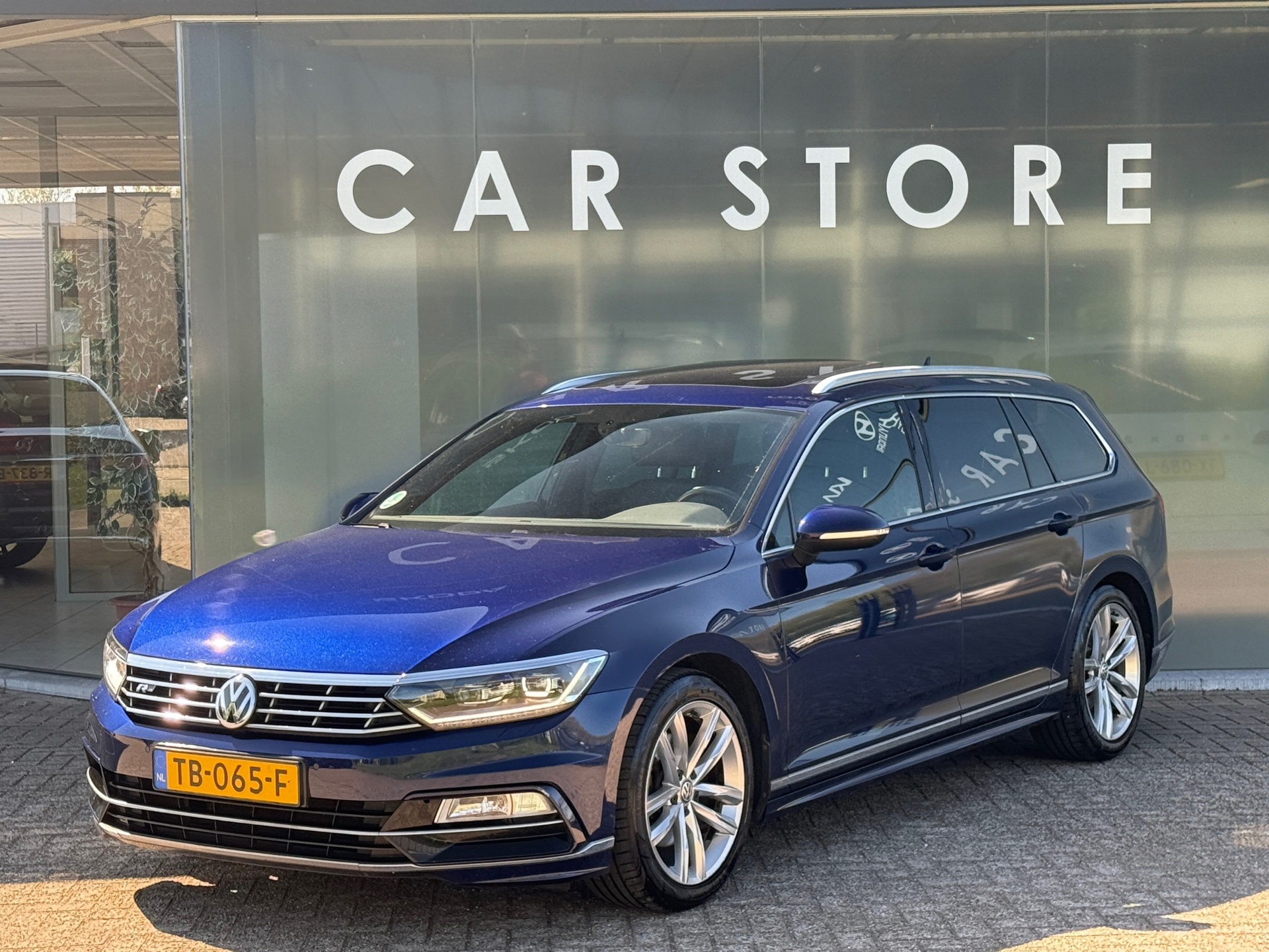 Foto van VOLKSWAGEN PASSAT