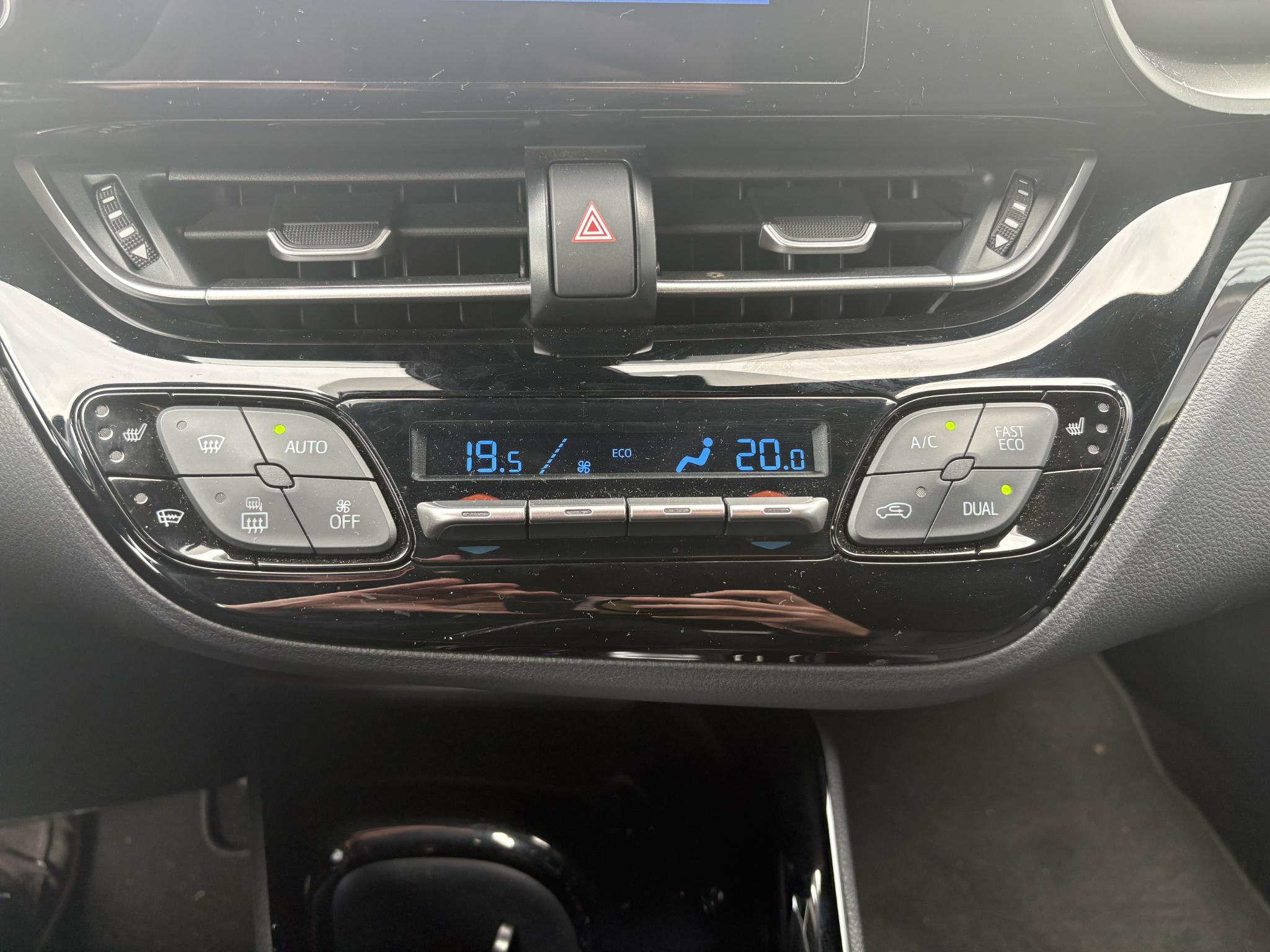 Foto van Toyota Toyota C-hr