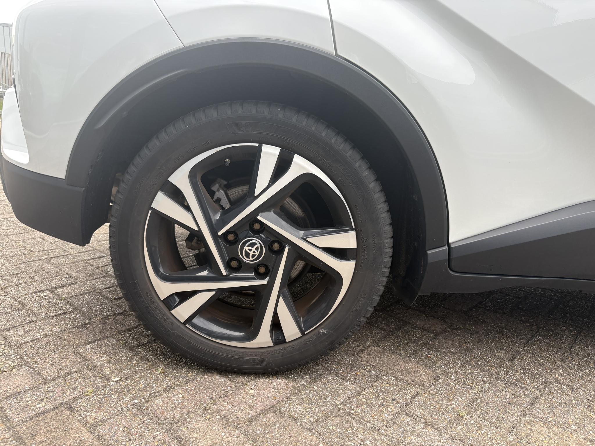 Foto van Toyota Toyota C-hr