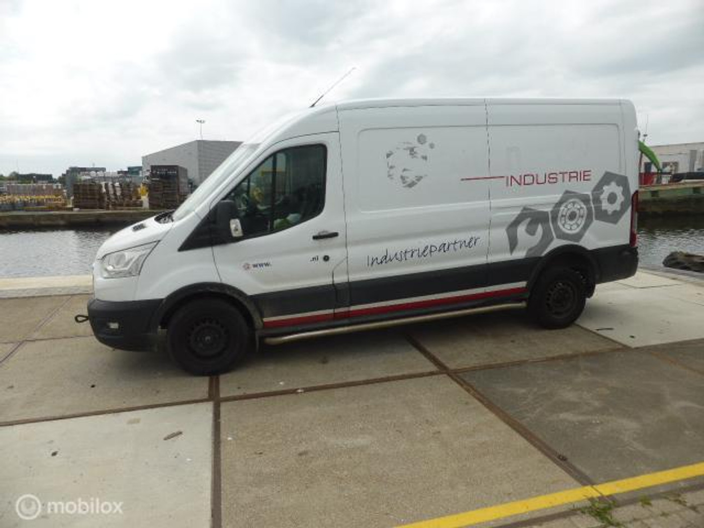 Ford Transit 350 2.0 TDCI L3H2 Trend 2020 - voorkant