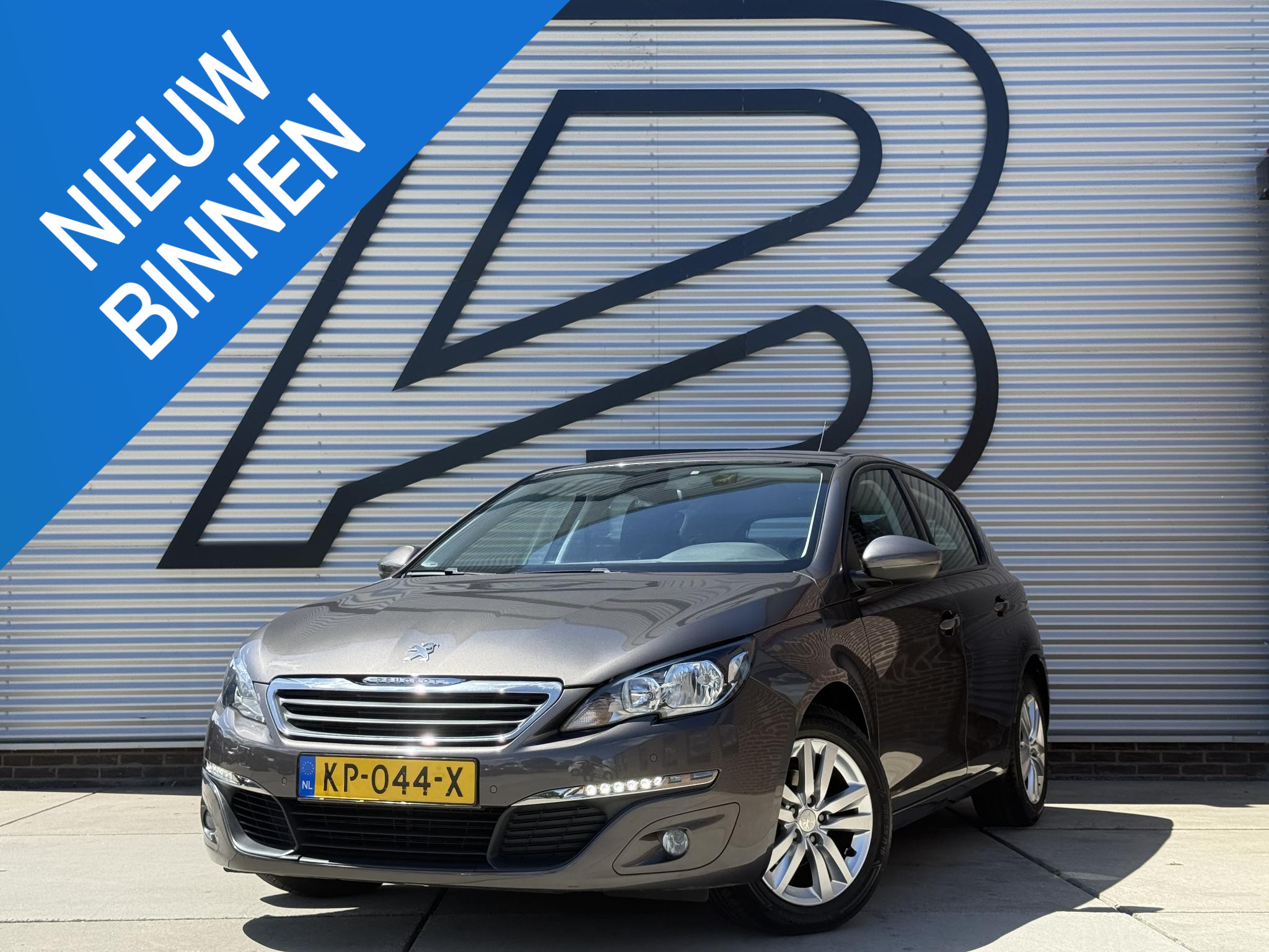 Peugeot 308 1.2 PureTech Active 2016 - voorkant