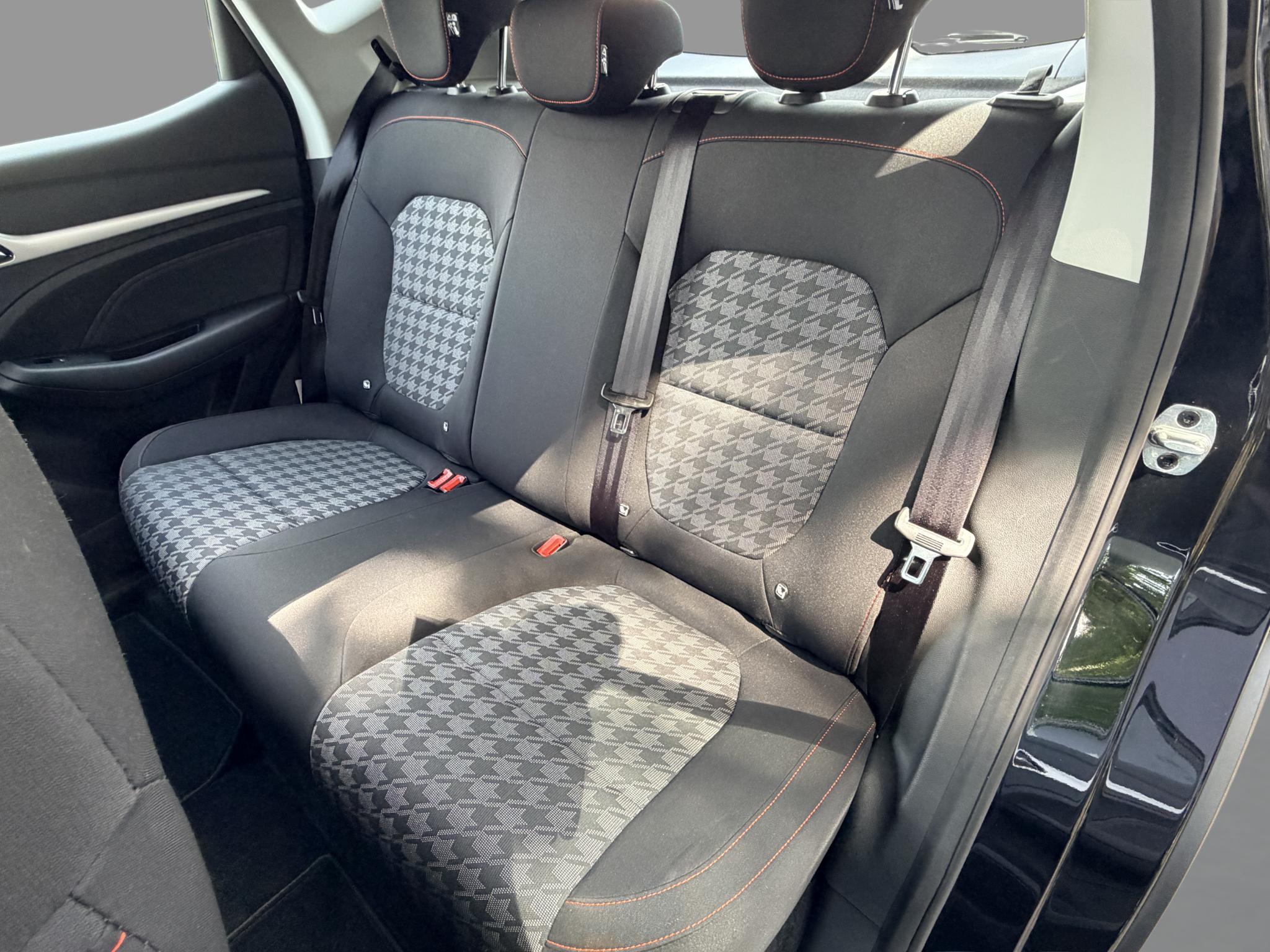 Foto van MG MG ZS Ev