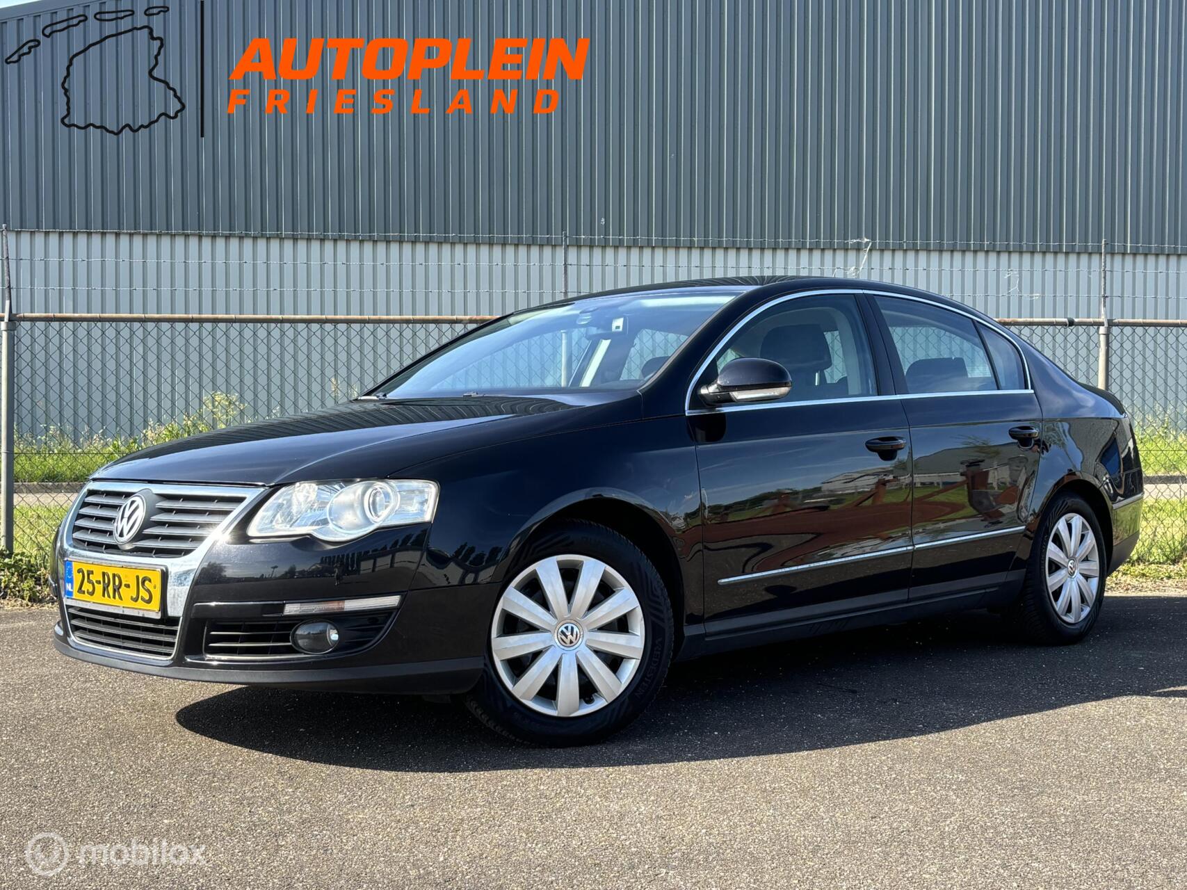 Volkswagen Passat 2.0 FSI Comfort|Clima|Trekhaak|Apk 1-2027 2005 - voorkant