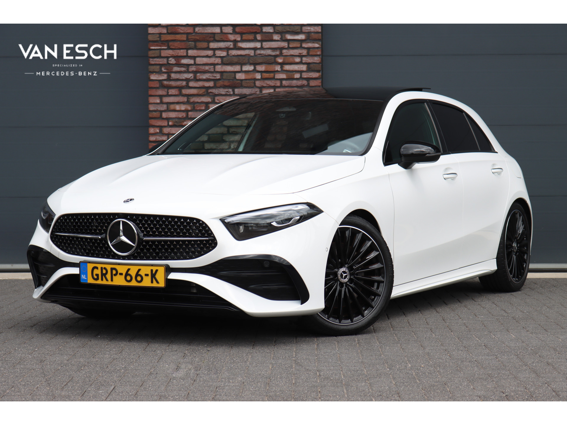 Mercedes-Benz A 250 4Matic 250 4MATIC AMG Line | 224pk | 2023 - voorkant