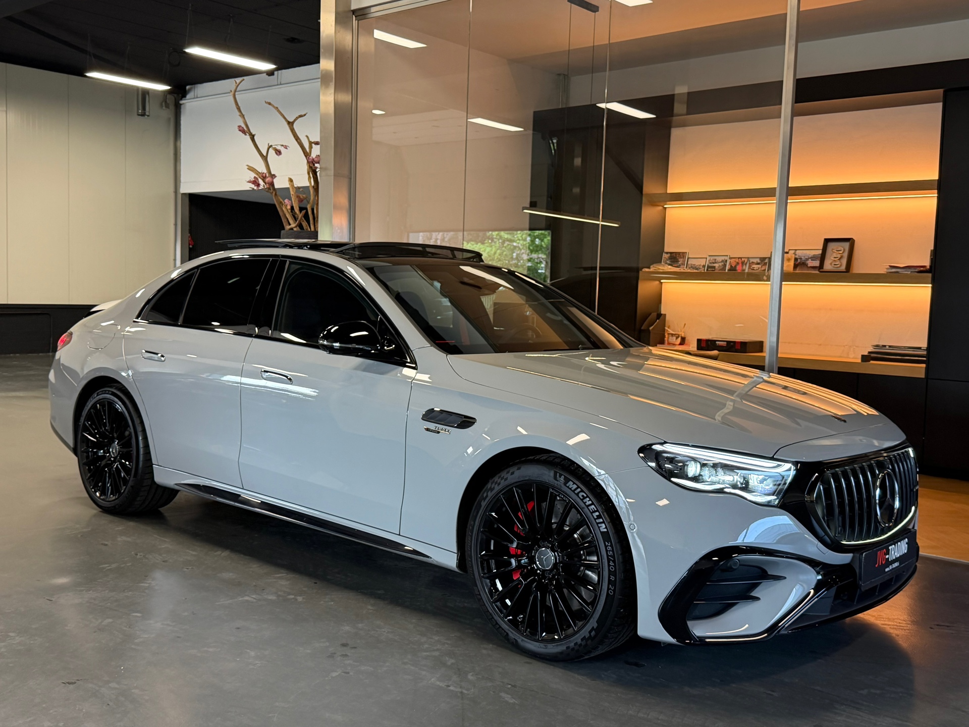 Foto van MERCEDES-BENZ AMG E 53 HYBRID