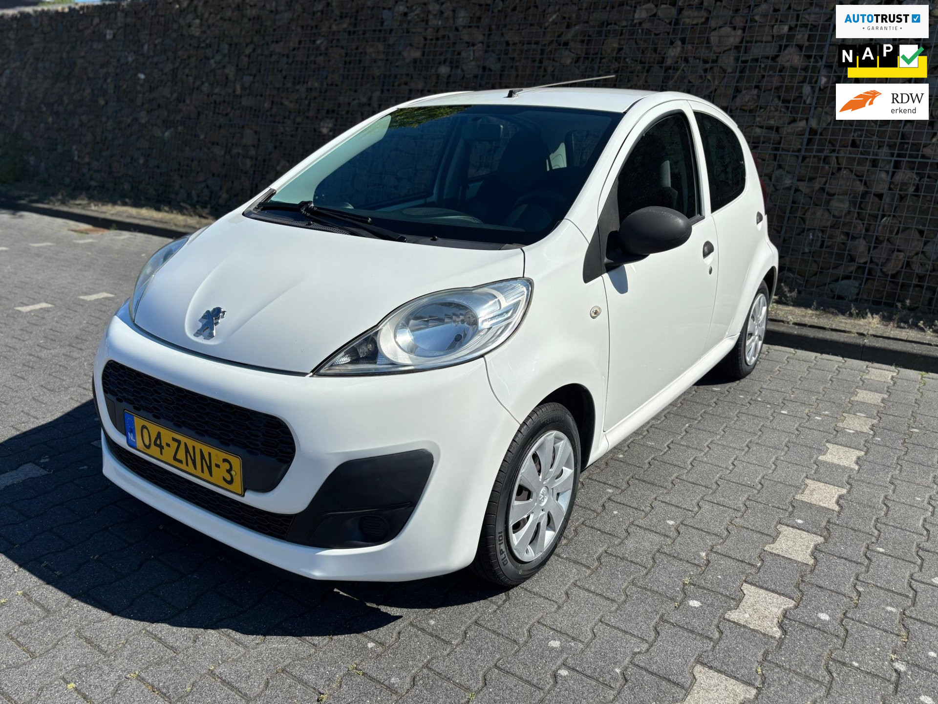 Peugeot Peugeot 107 1.0 Access Accent|Airco|5Drs 2013 - voorkant
