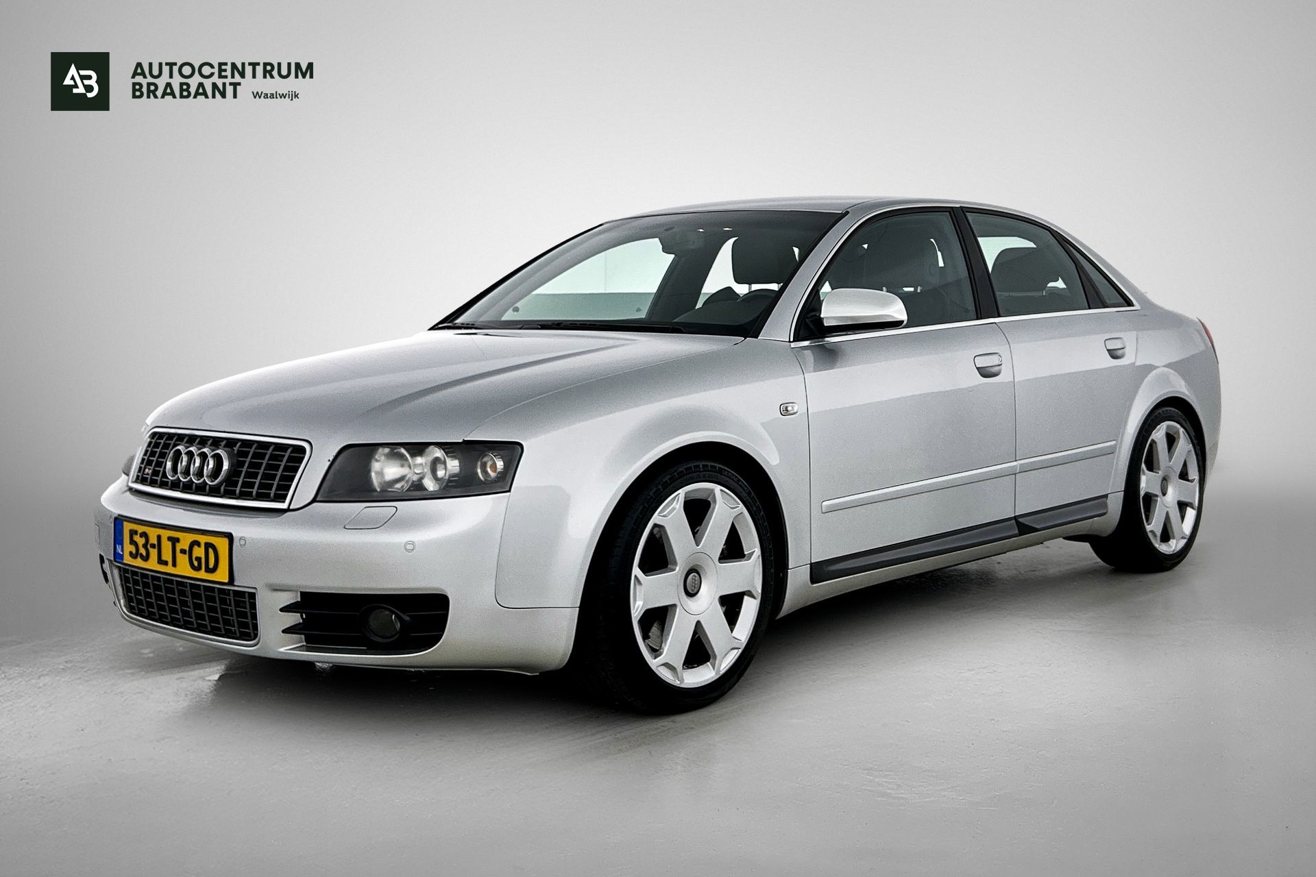 Audi A4 4.2 V8 quattro S4 Exclusive(NL-auto, Navi, StoelV, Cruise Con, Leder, Etc) 2003 - voorkant