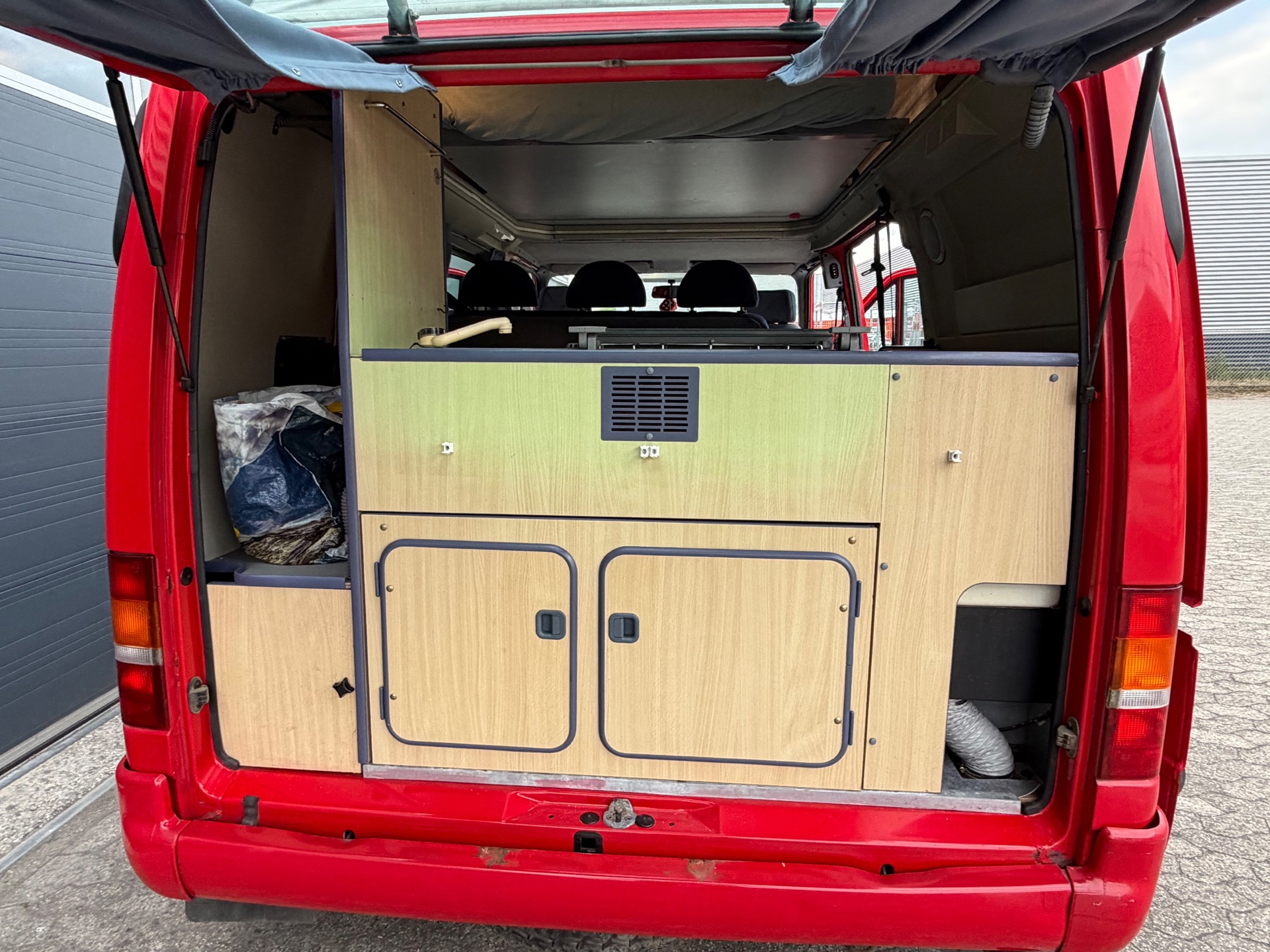 Foto van Ford Transit 100
