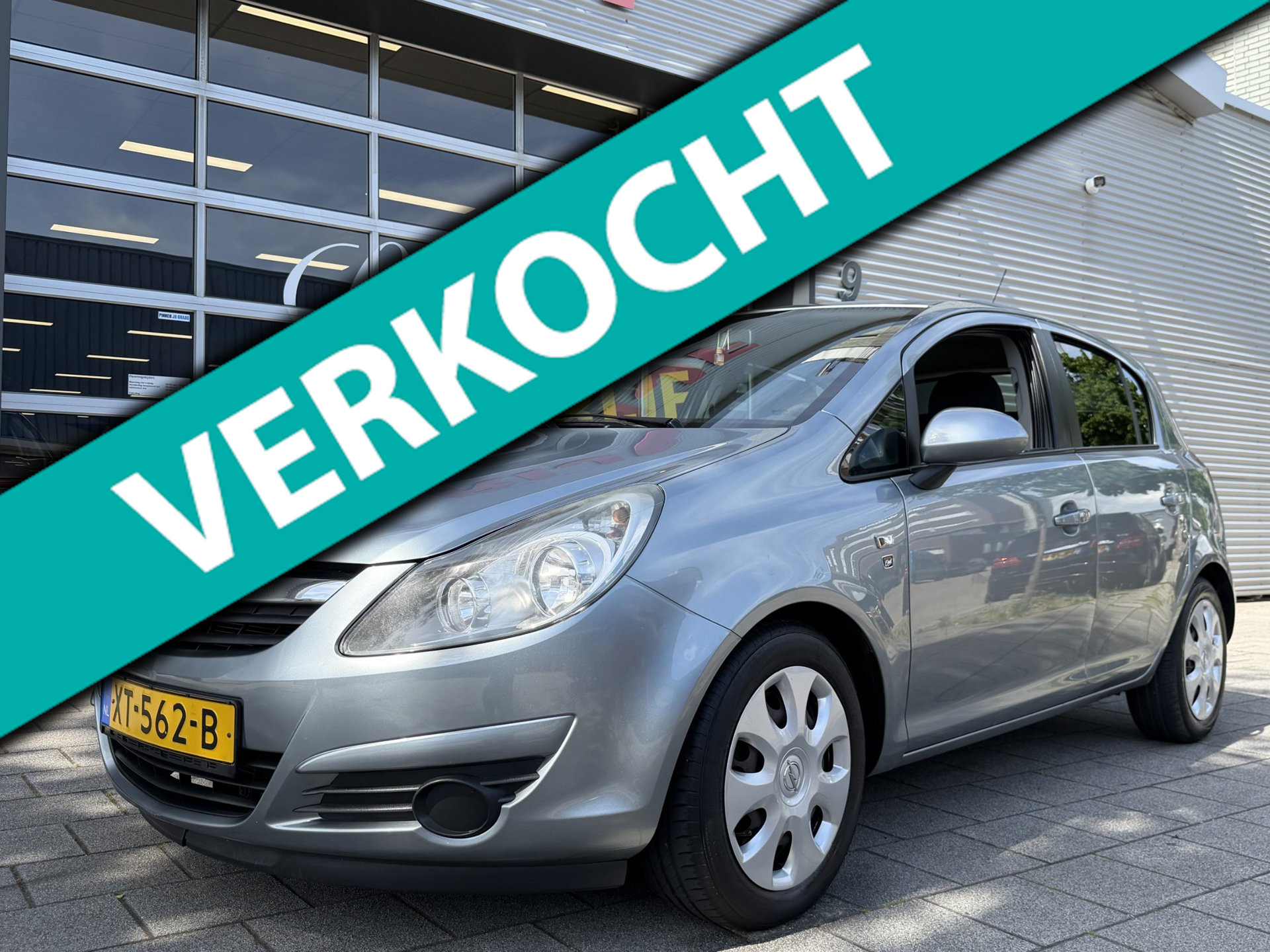 Opel Corsa 1.0-12V '111' Edition - 5Drs - Airco I Comfort pakket I 117.000 KM 2010 - voorkant