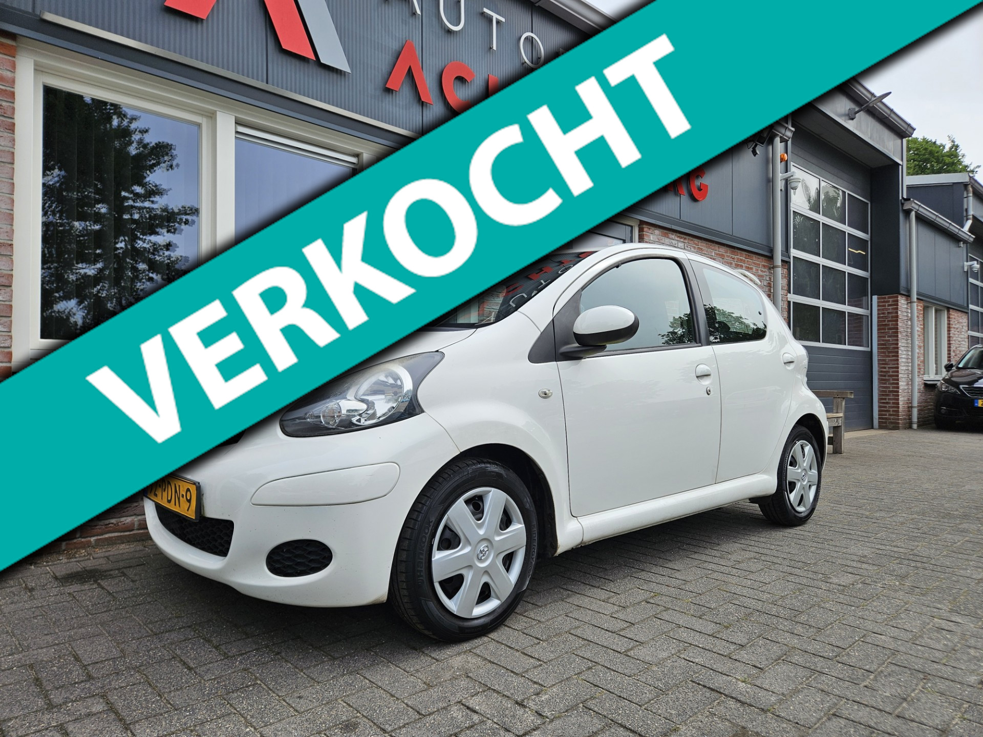 Toyota Toyota Aygo 1.0-12V Comfort Navigator Airco! 5-Deurs! NAP! Leuke/Nette Auto! 2011 - voorkant