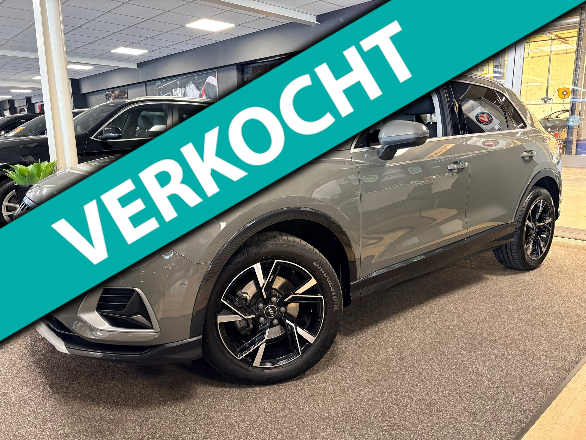 Audi Q3 35 TFSI Business Edition Automaat / pdc / cruise / car-play / stoelverwarming / trekhaak 2021 - voorkant