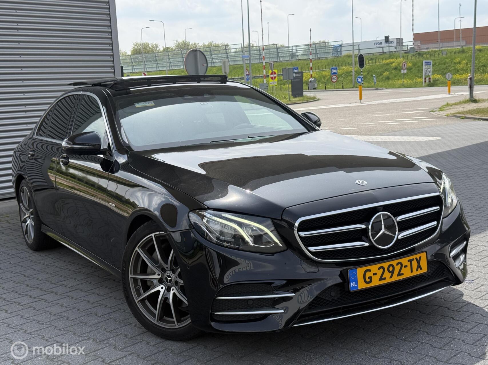 Foto van MERCEDES-BENZ E 220 D