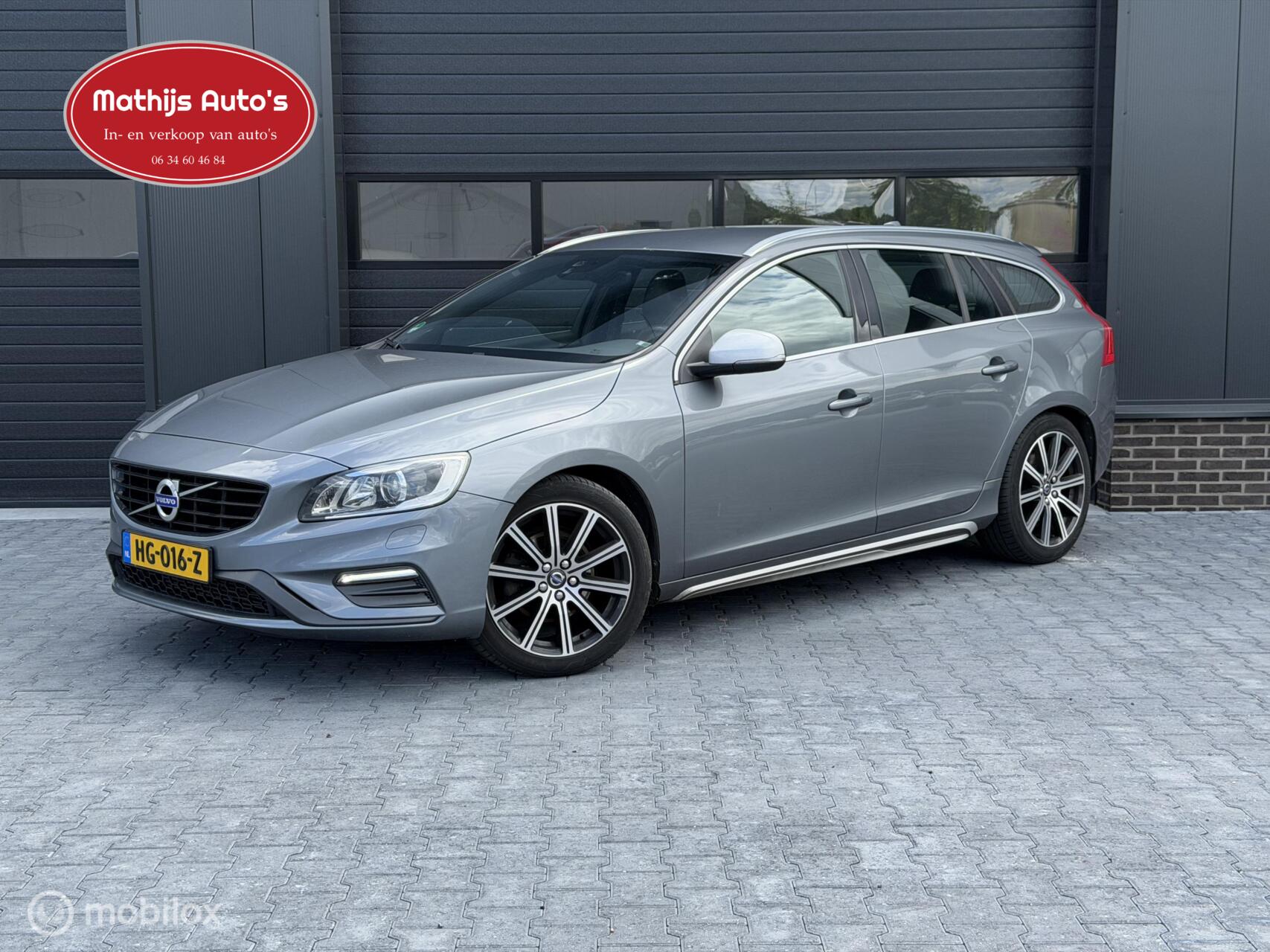 Volvo V60 2.0 D4 R-Design nette auto! 100% onderhouden! 2015 - voorkant