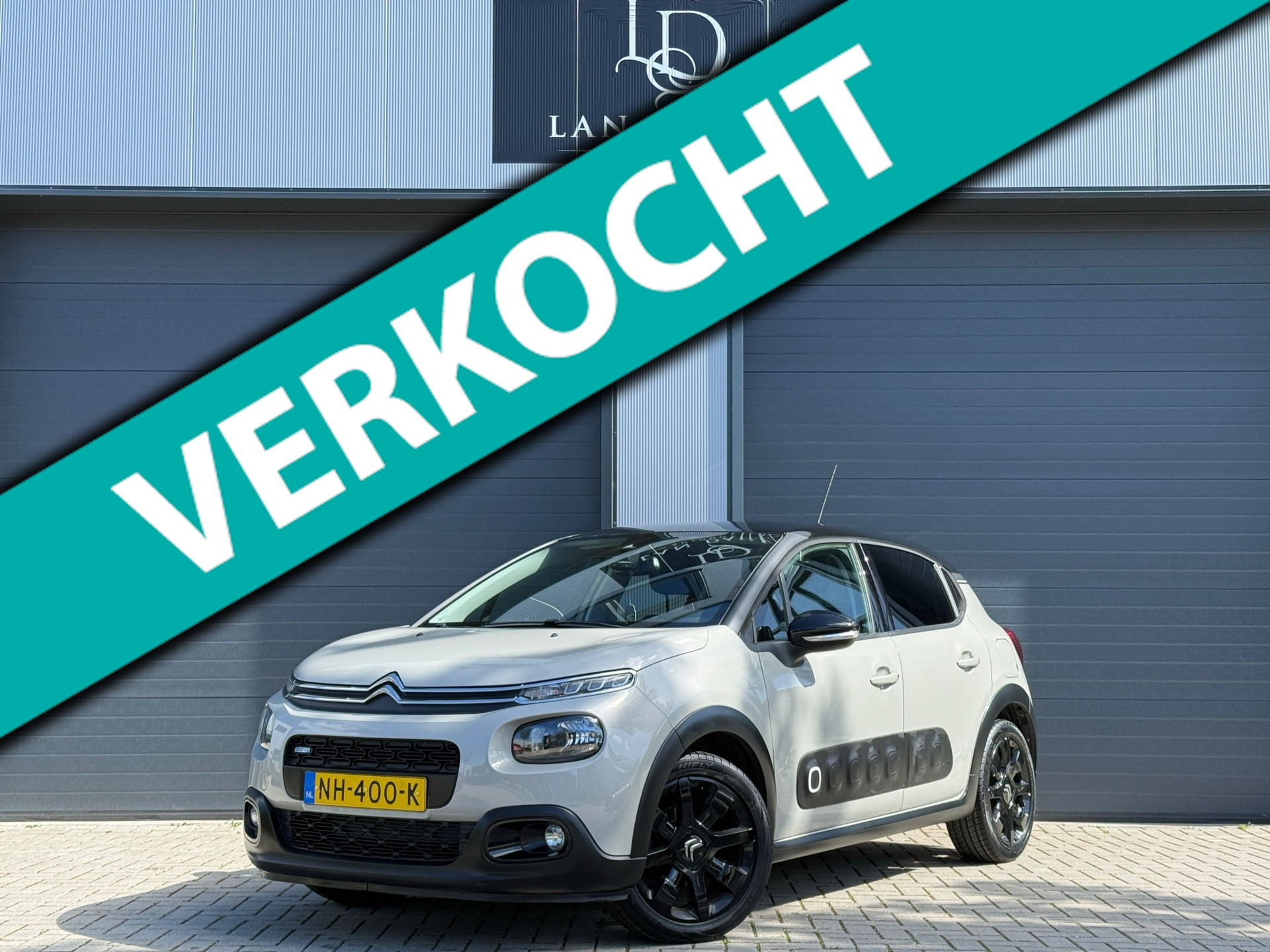 Citroen C3 1.2 PureTech Shine / CAMERA / APK / CARPLAY / NAP 2017 - voorkant