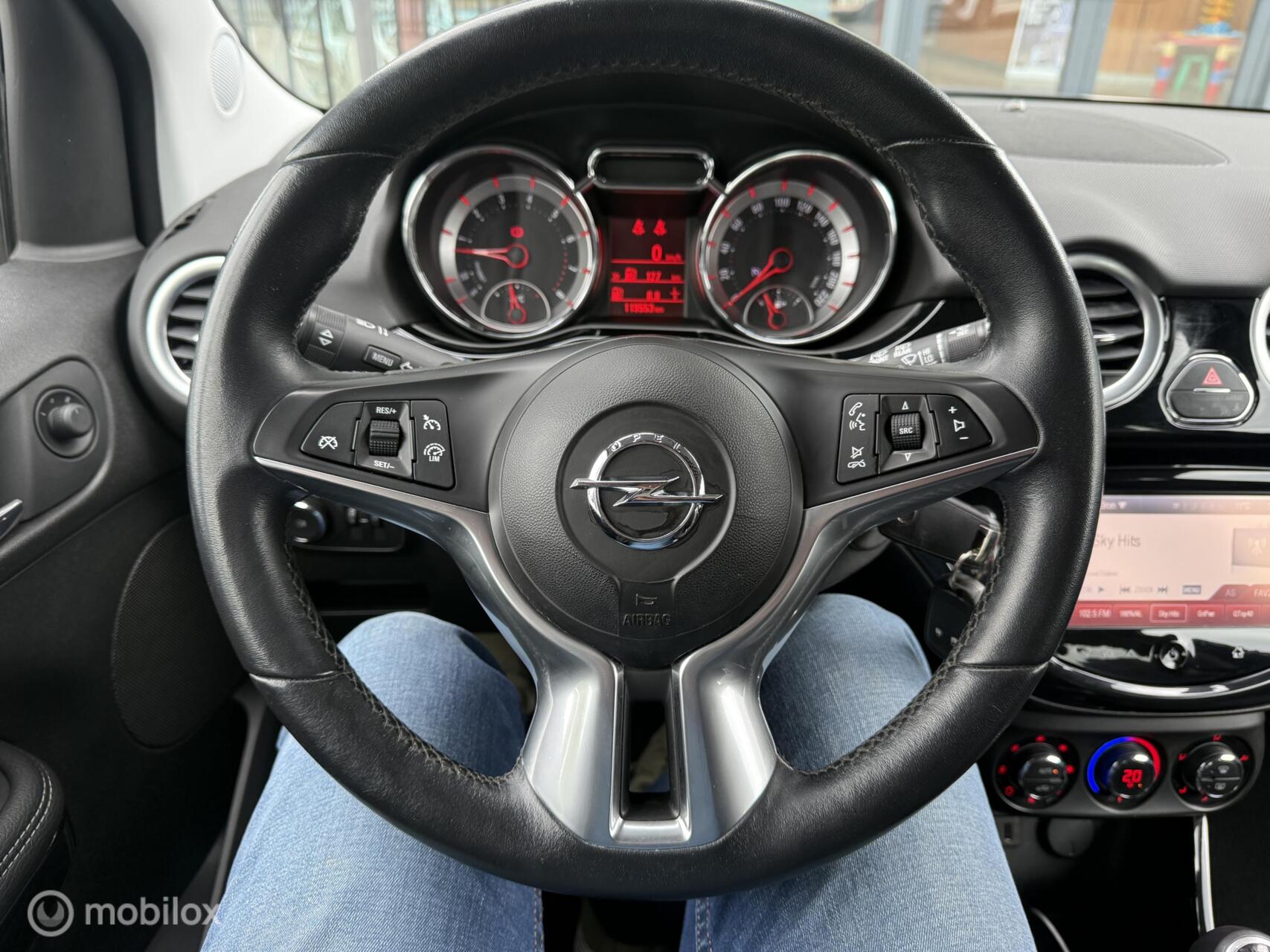 Foto van Opel Adam
