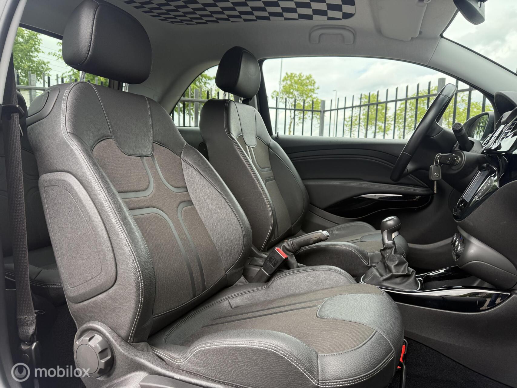 Foto van Opel Adam