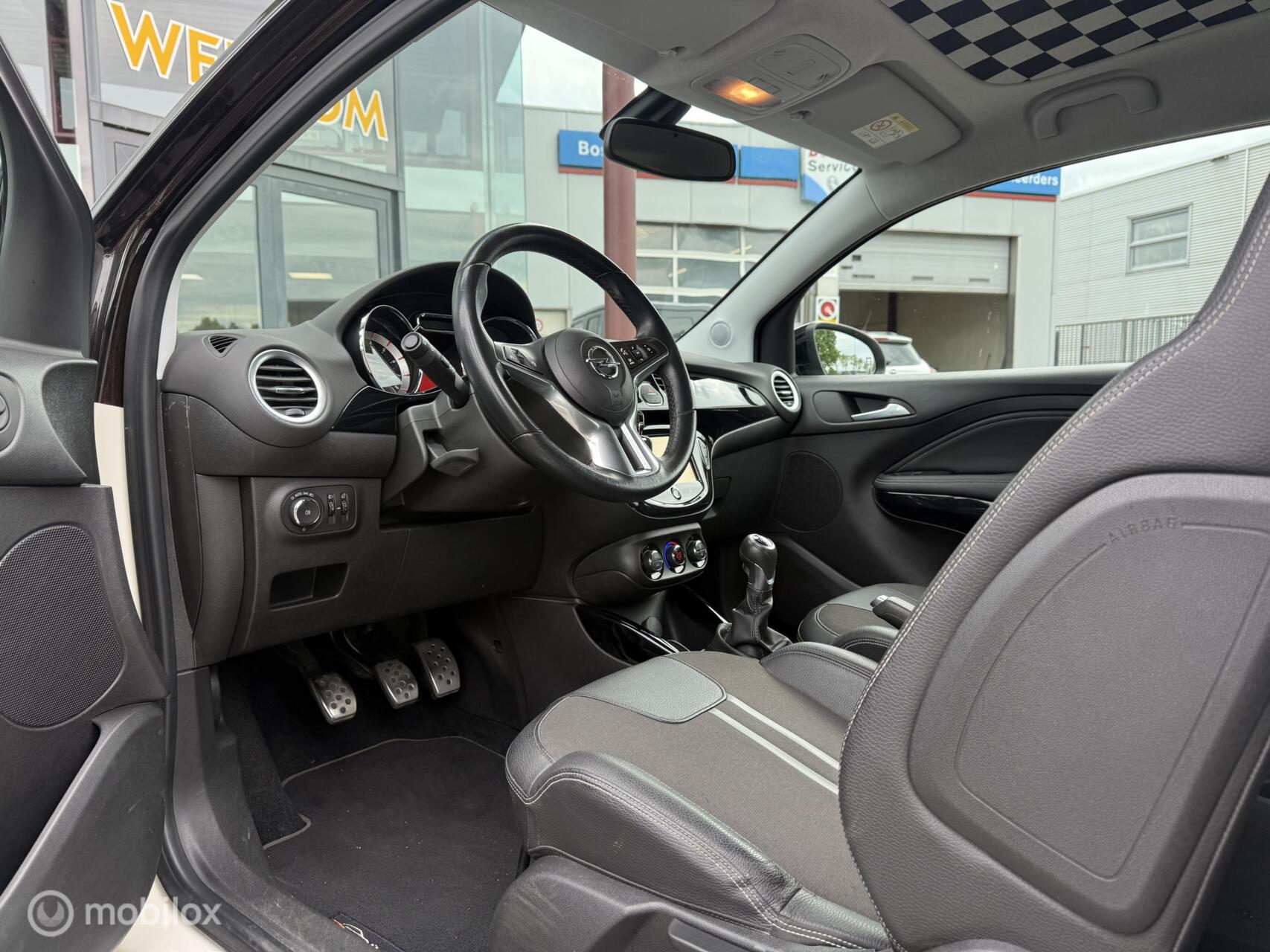 Foto van Opel Adam