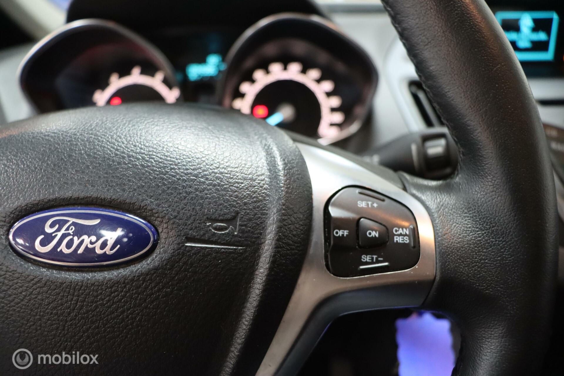 Foto van Ford B-max