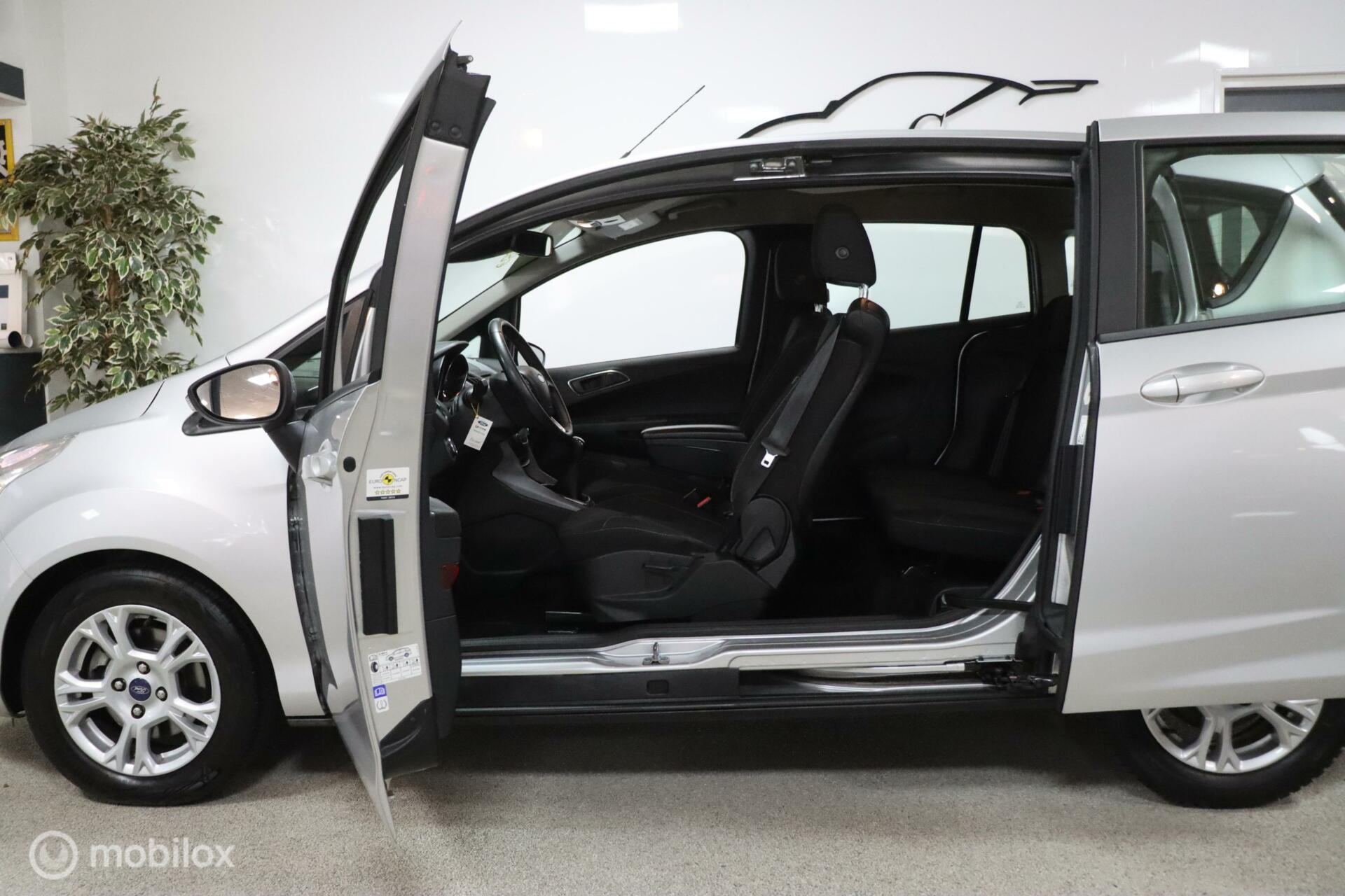 Foto van Ford B-max