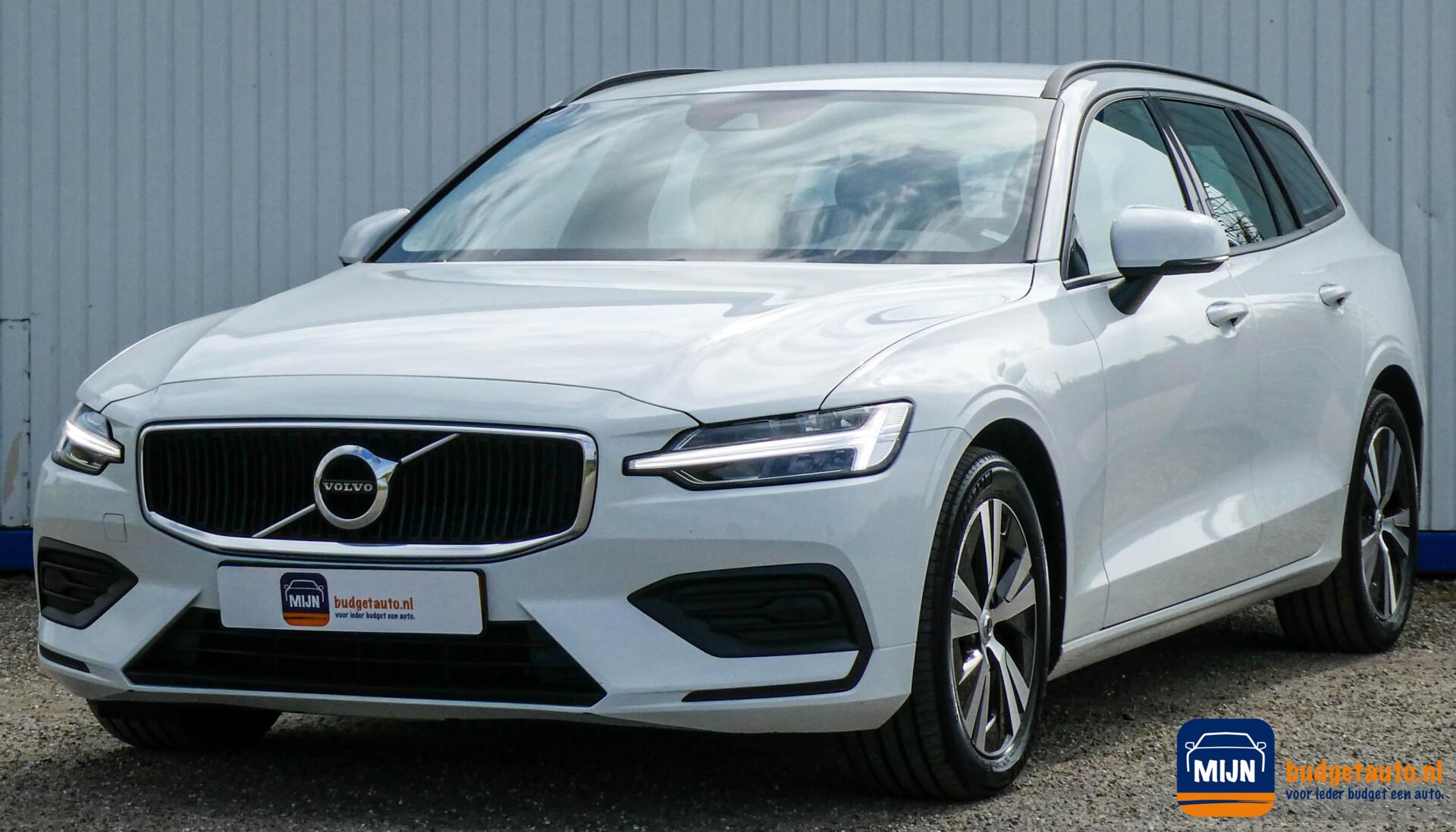 Volvo V60 2.0 B3 Momentum Advantage - Oliepomp modificatie! 2021 - voorkant