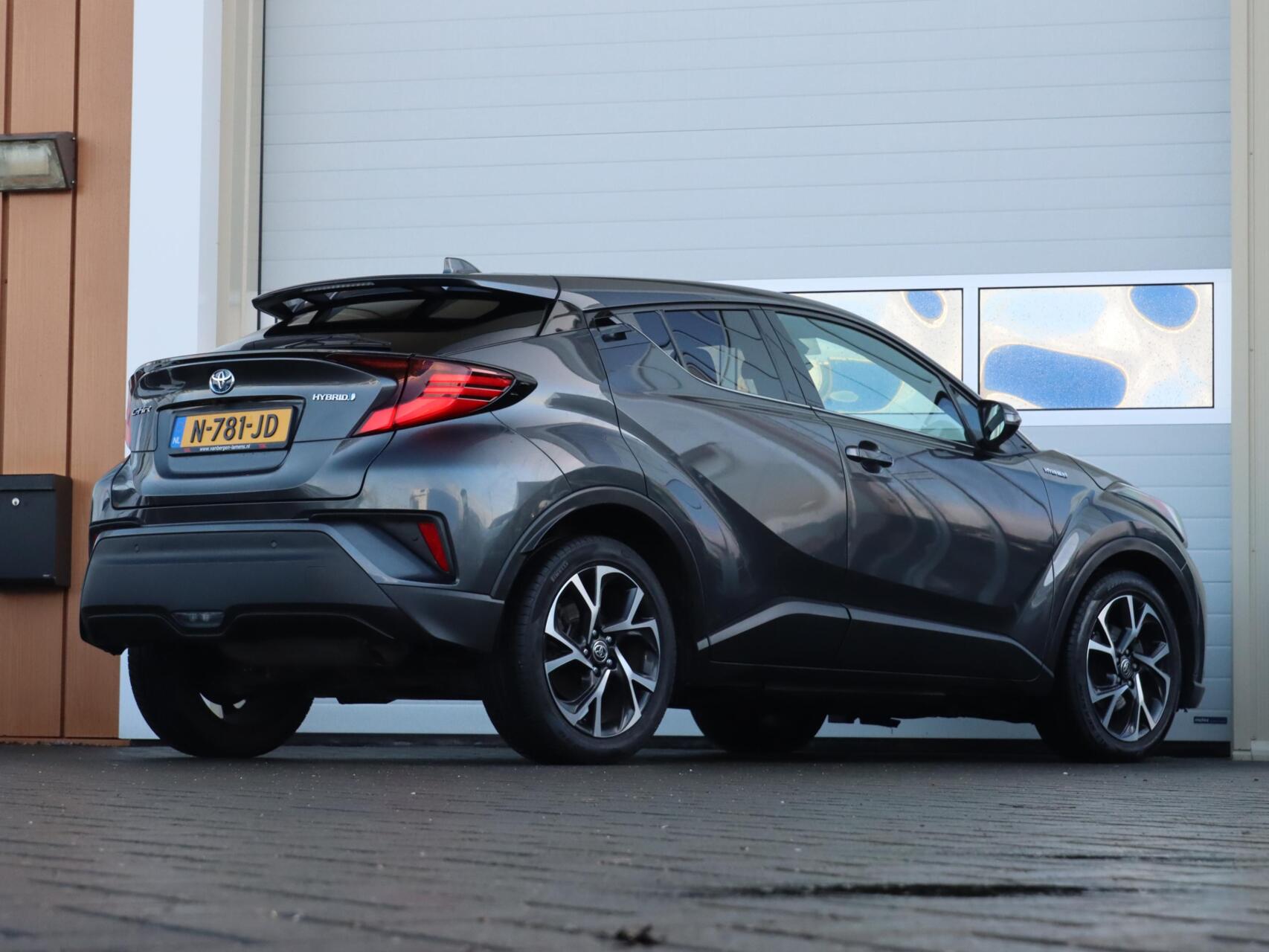 Foto van Toyota Toyota C-hr