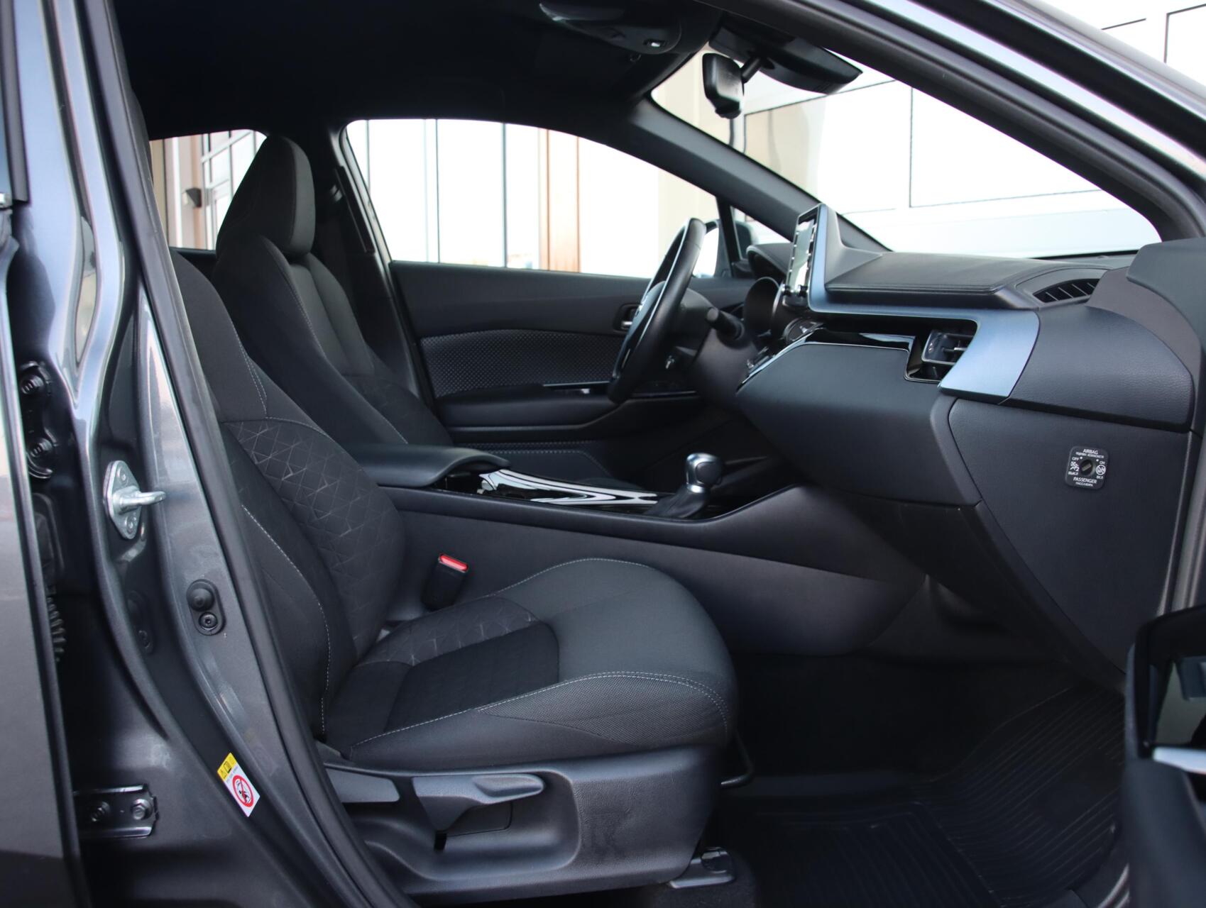 Foto van Toyota Toyota C-hr