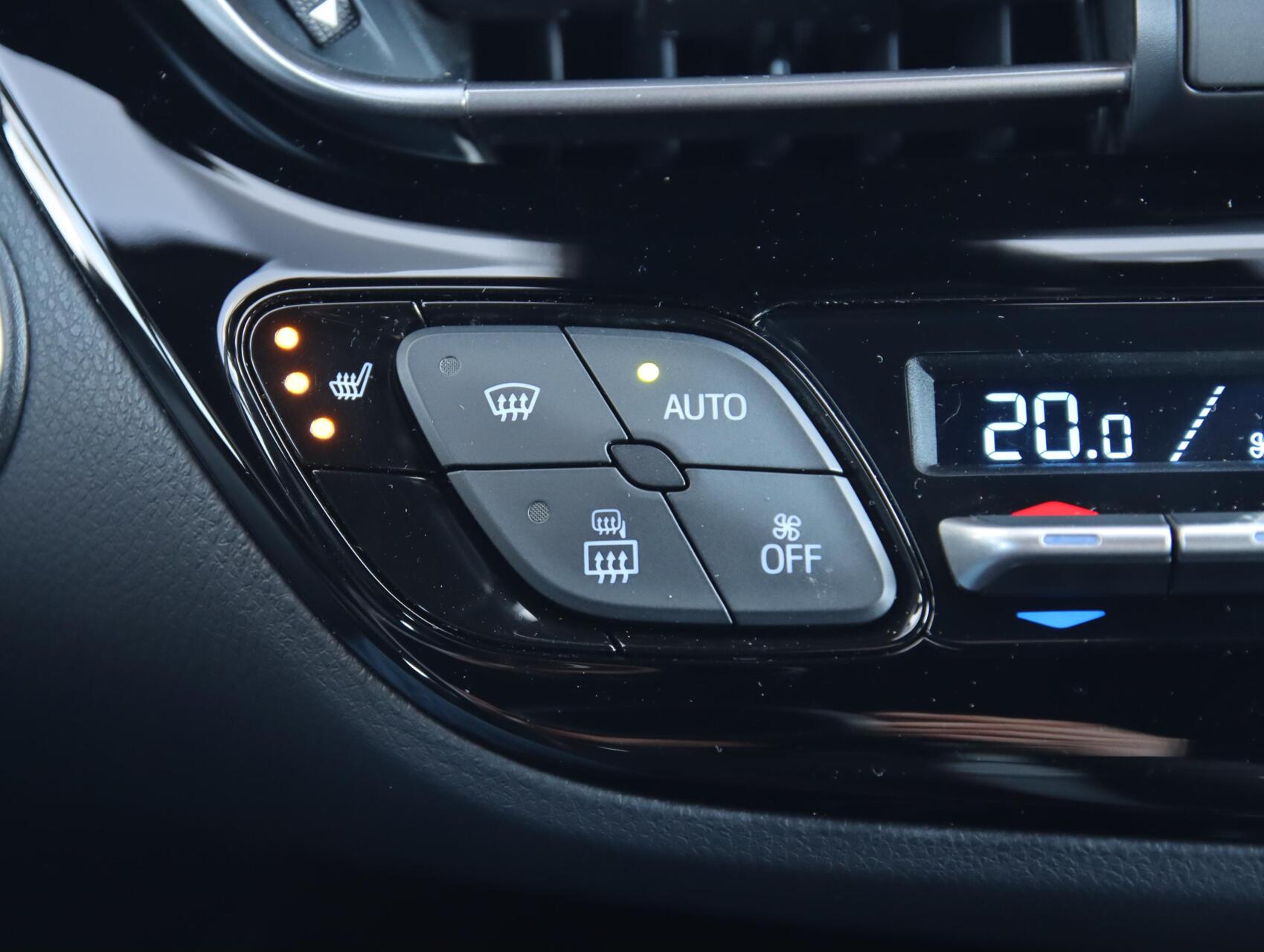 Foto van Toyota Toyota C-hr