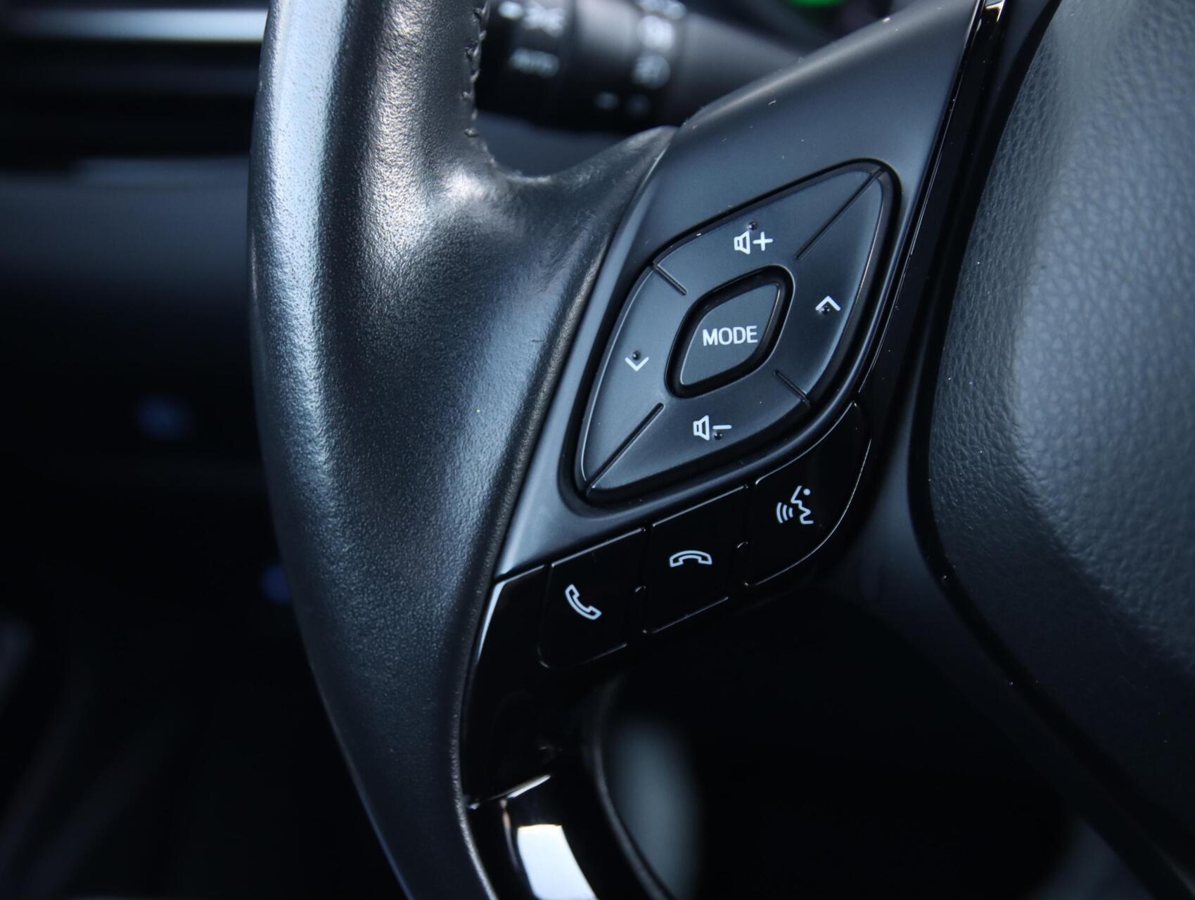 Foto van Toyota Toyota C-hr