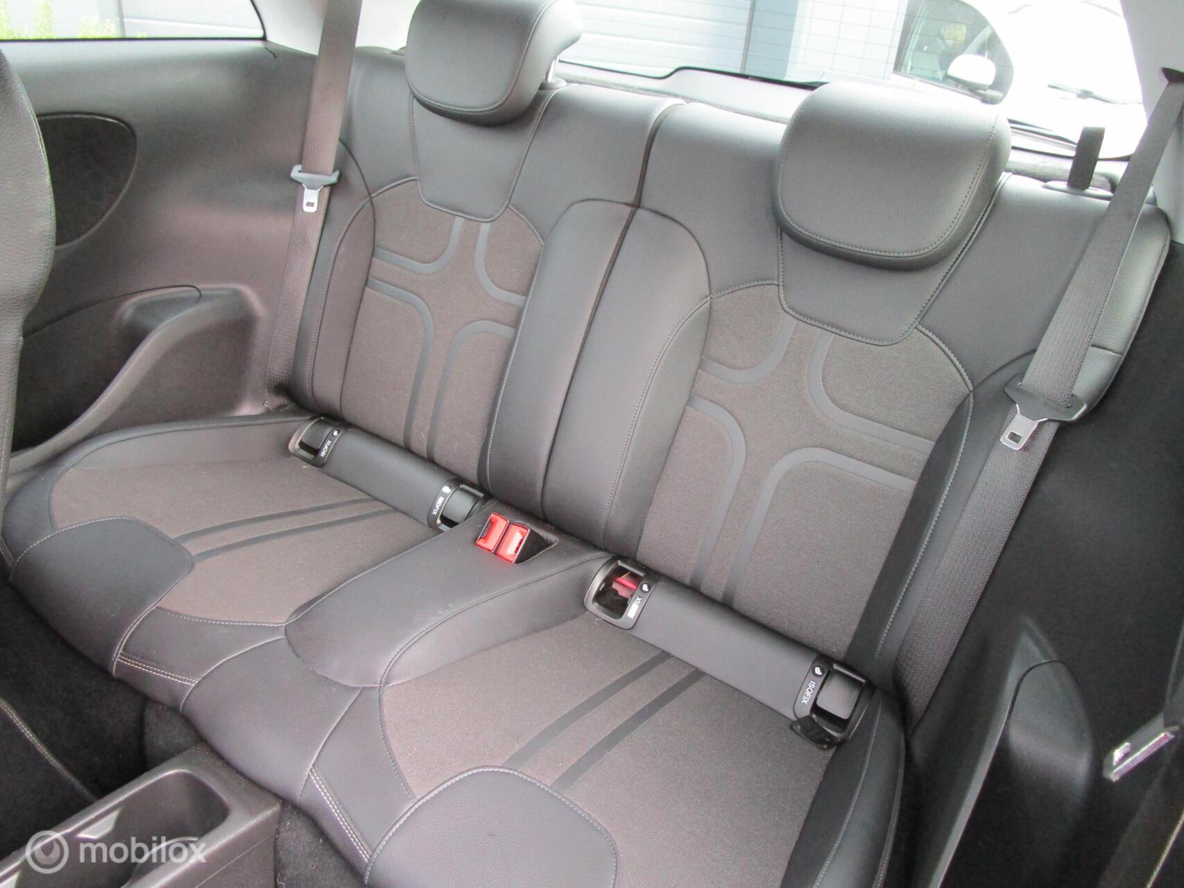 Foto van Opel Adam