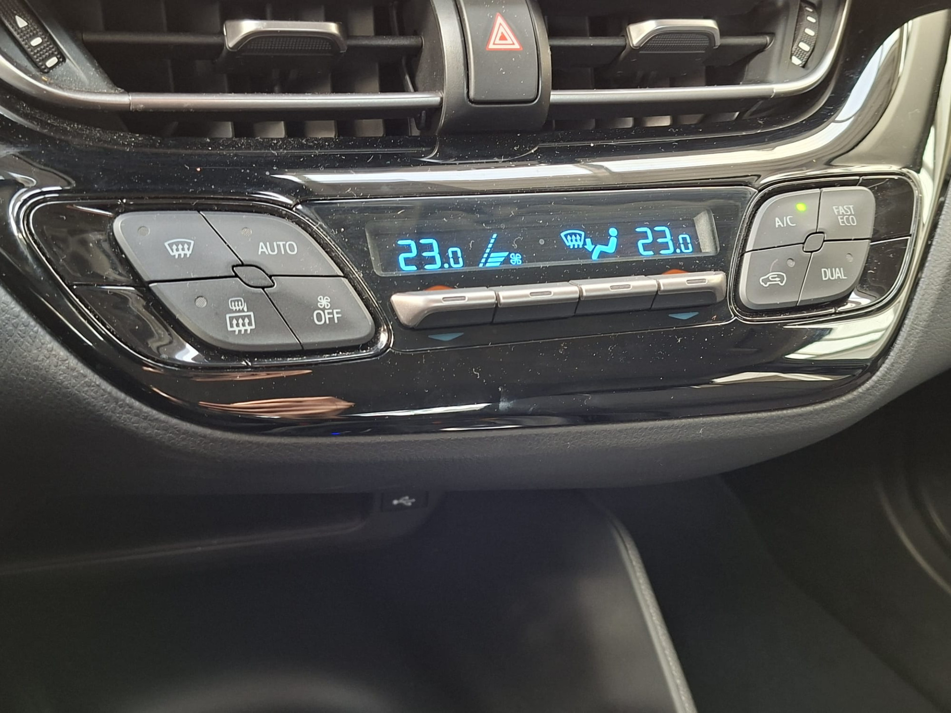 Foto van Toyota Toyota C-hr