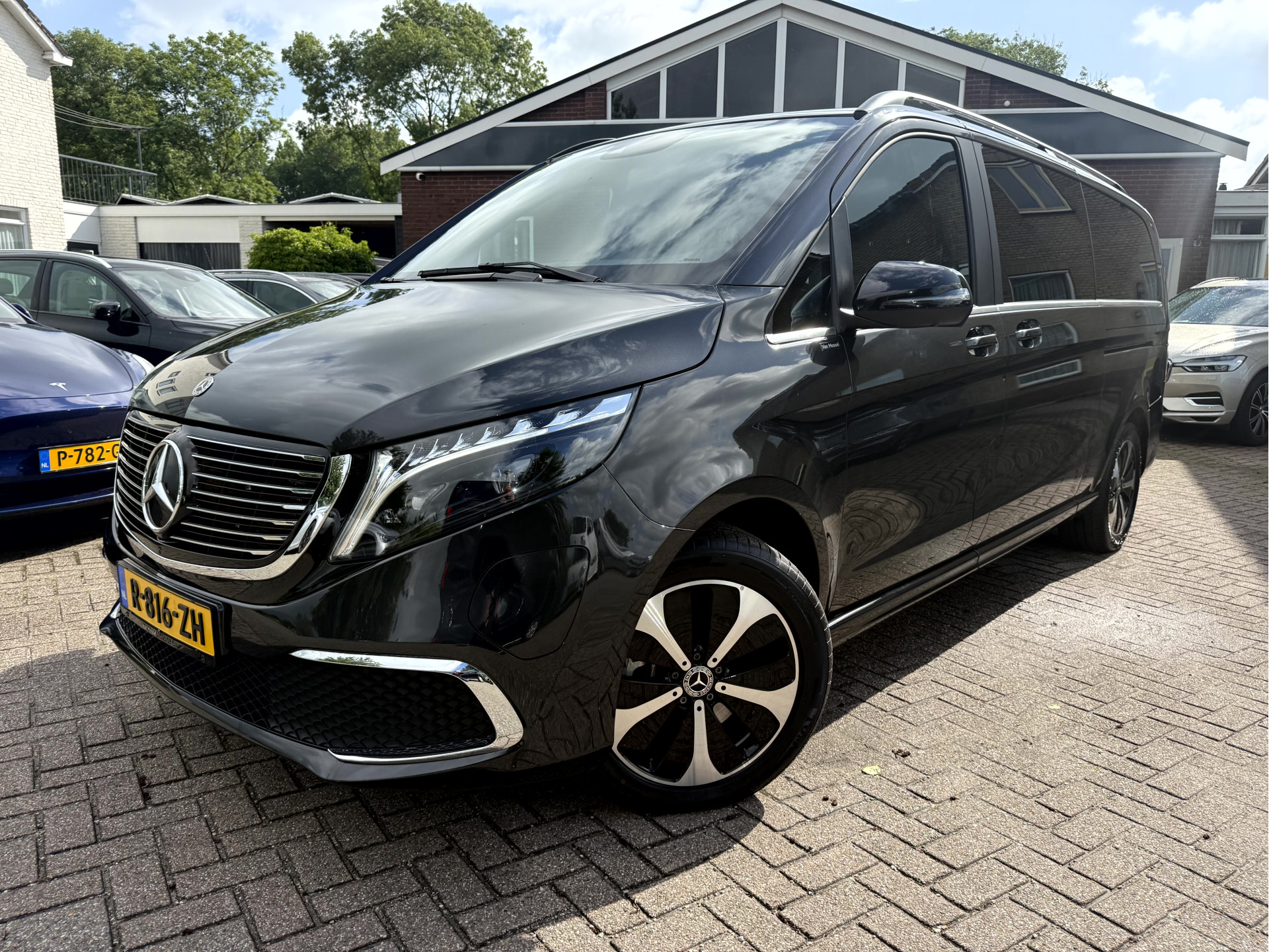Mercedes-Benz Eqv 300 L3 Avantgarde 90 kWh 2022 - voorkant
