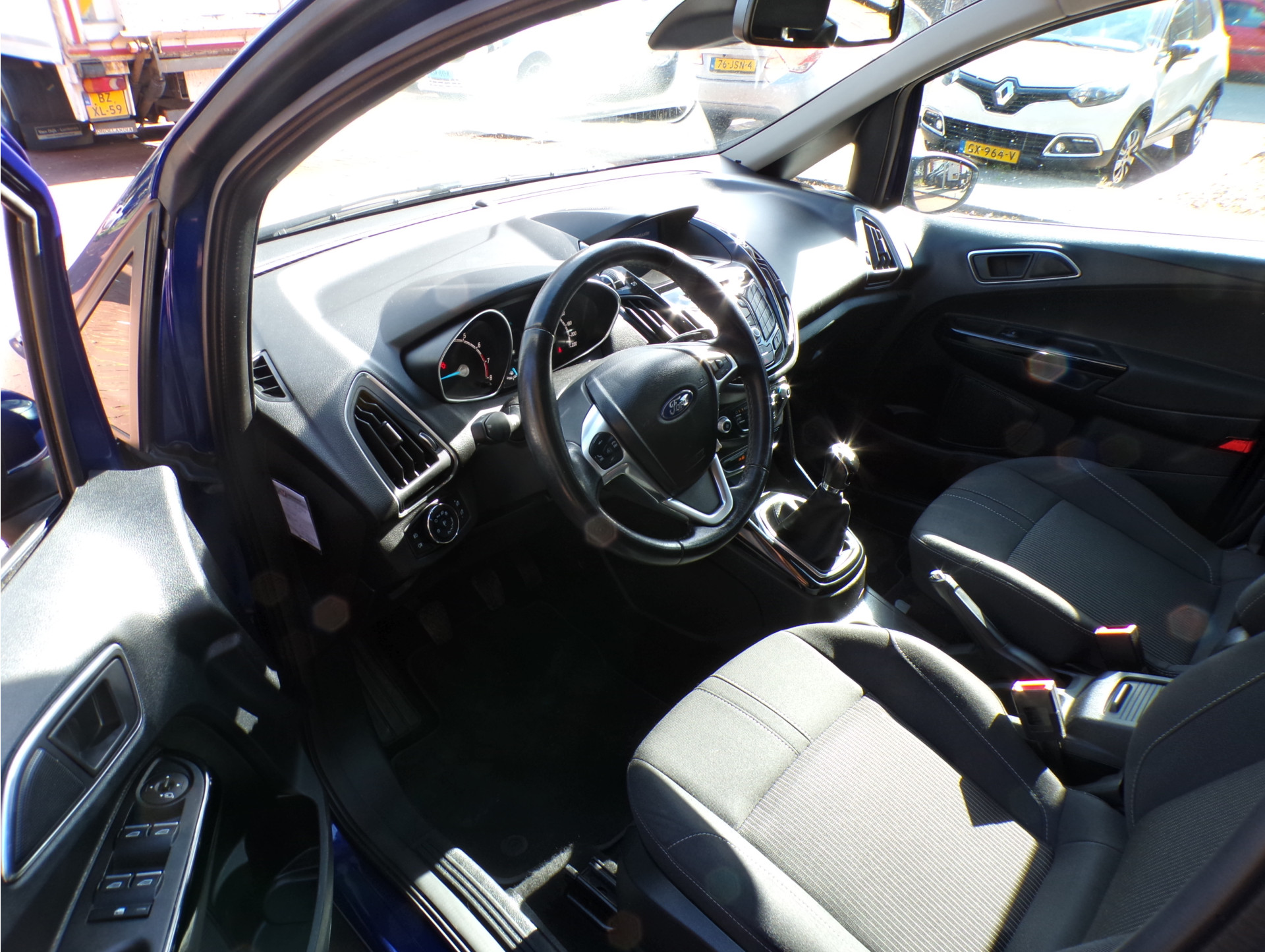 Foto van Ford B-max