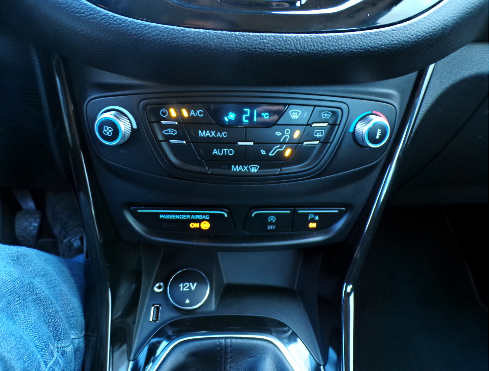 Foto van Ford B-max