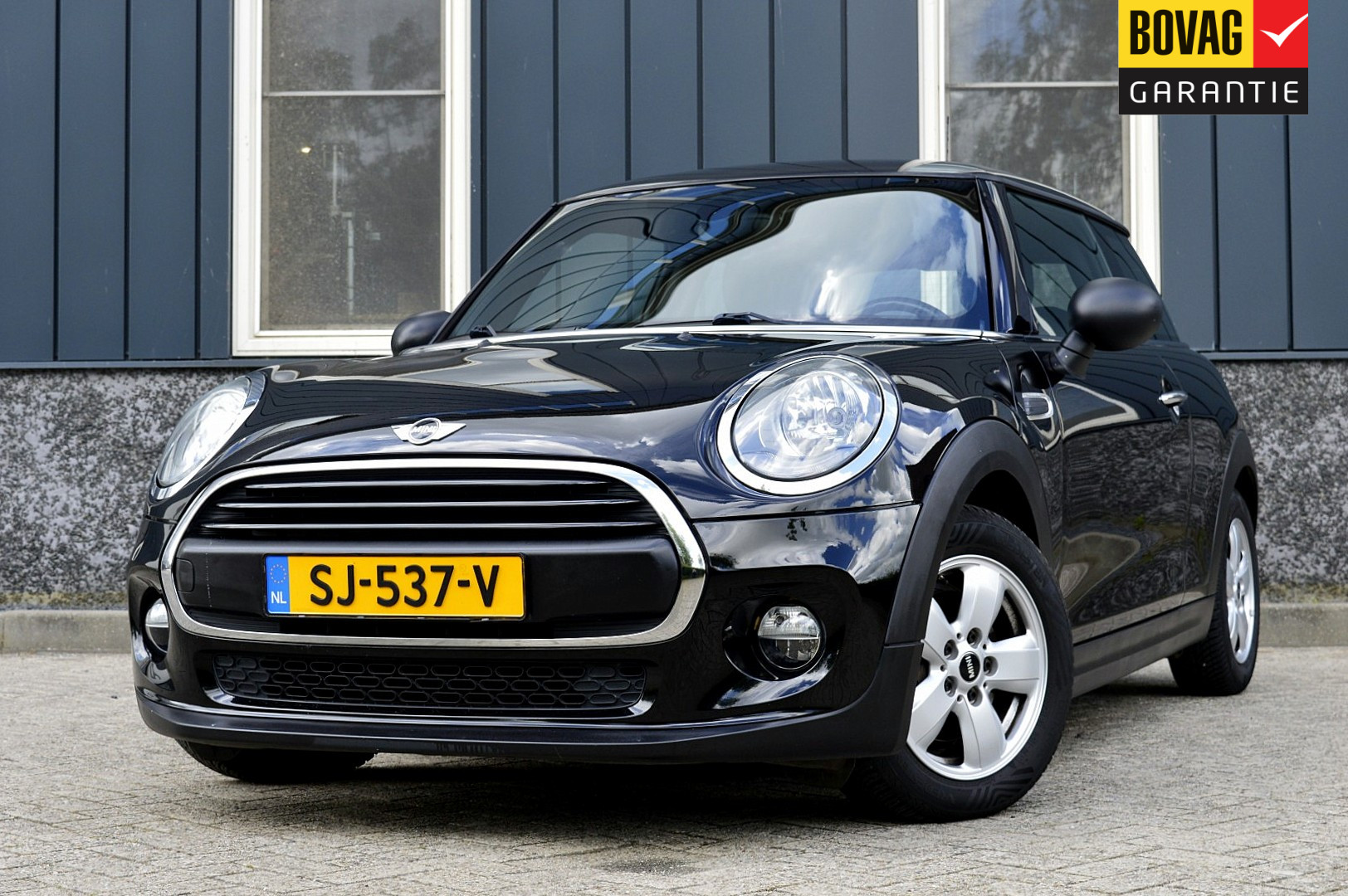Foto van MINI ONE