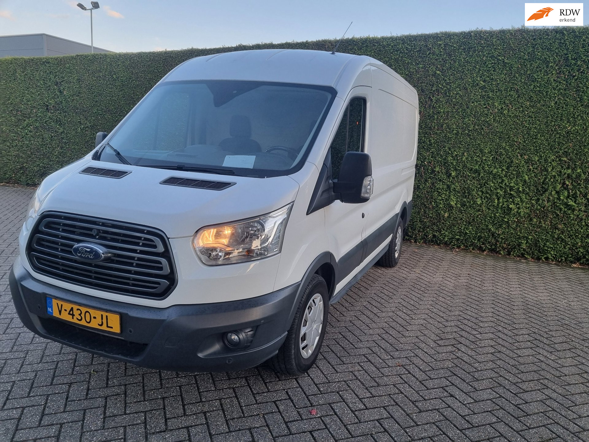 Ford Transit 290 2.0 TDCI L2H2 Trend 2017 - voorkant