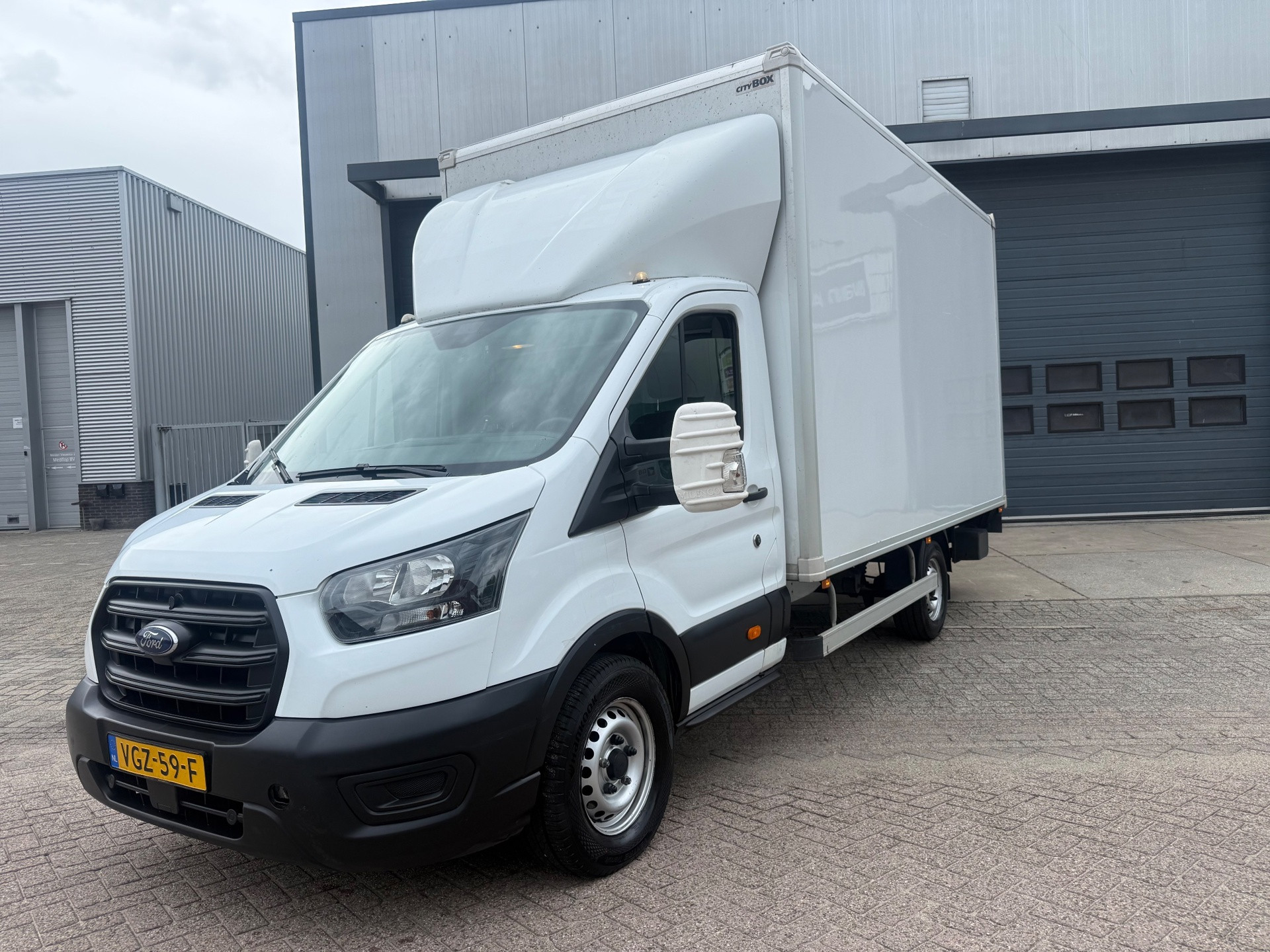 Ford Transit 350 2.0 TDCI L4H2 Bakwagen Skeletal 2020 - voorkant