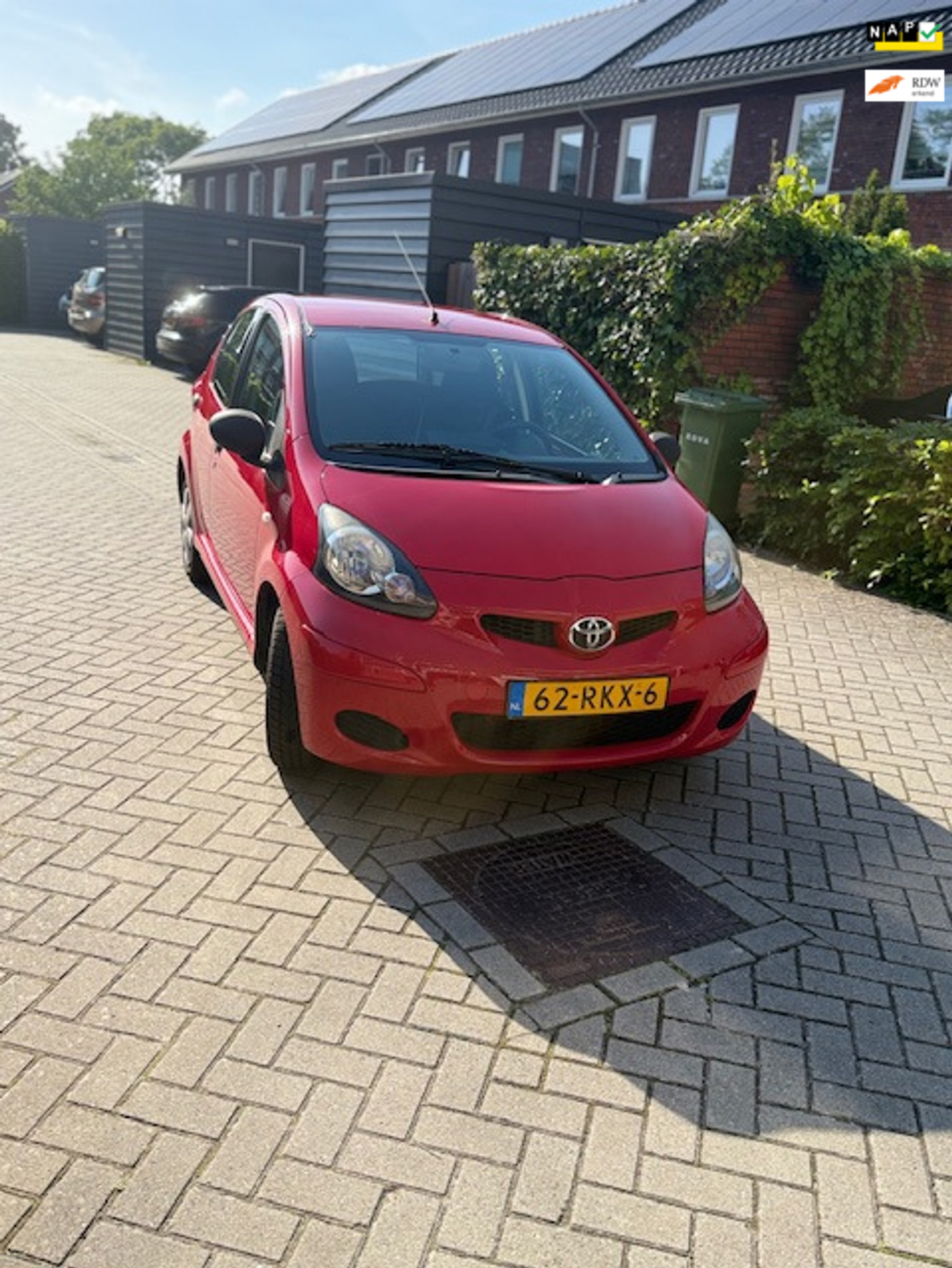Toyota Toyota Aygo 1.0 5-Deurs 2011 - Zuinig & Betrouwbaar - NAP 2011 - voorkant